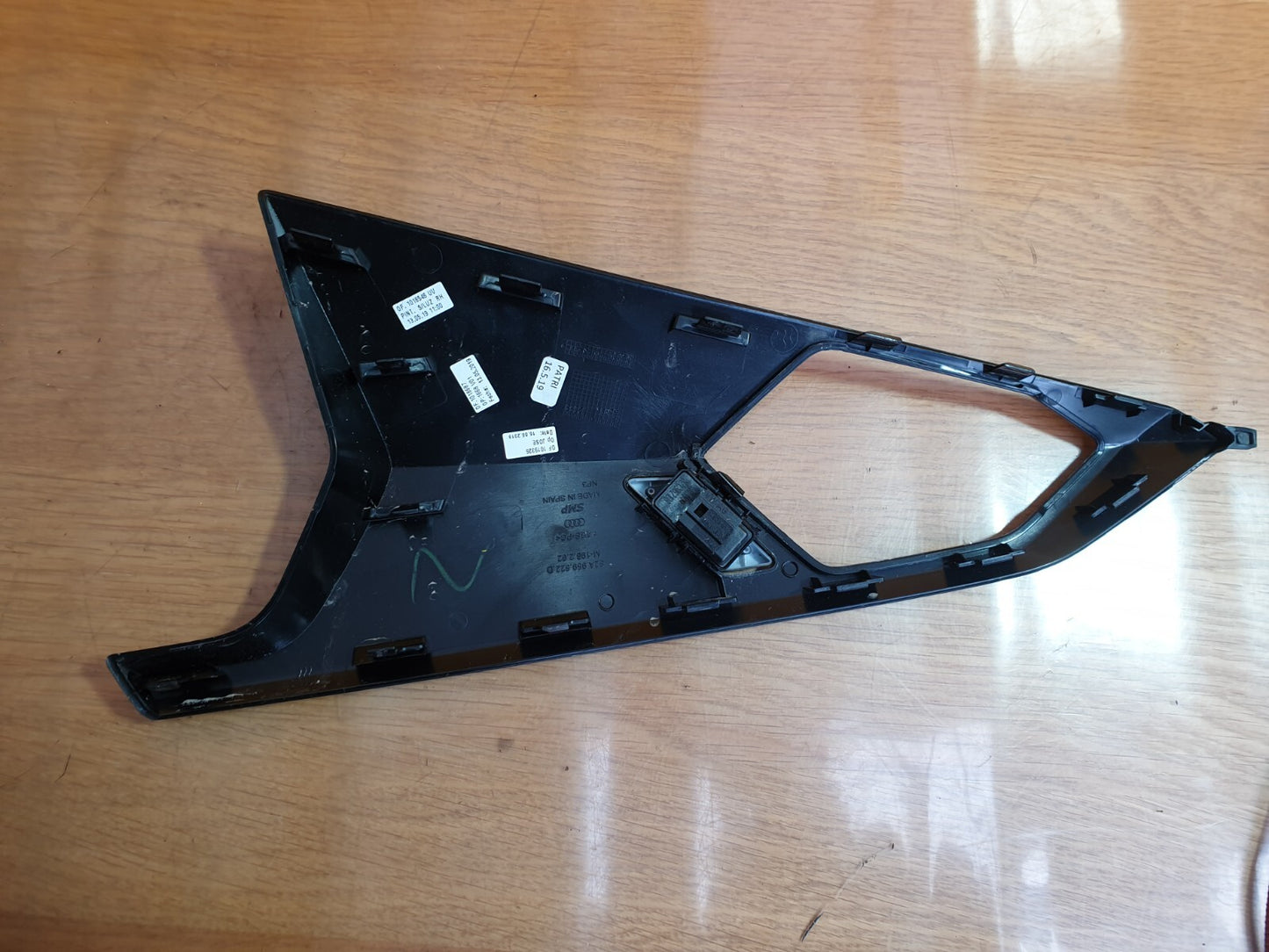 ✅2019 AUDI A1 SPORTBACK 1.0P FRONT SWITCH TRIM PAIR 82A959522D 82A959521D A130