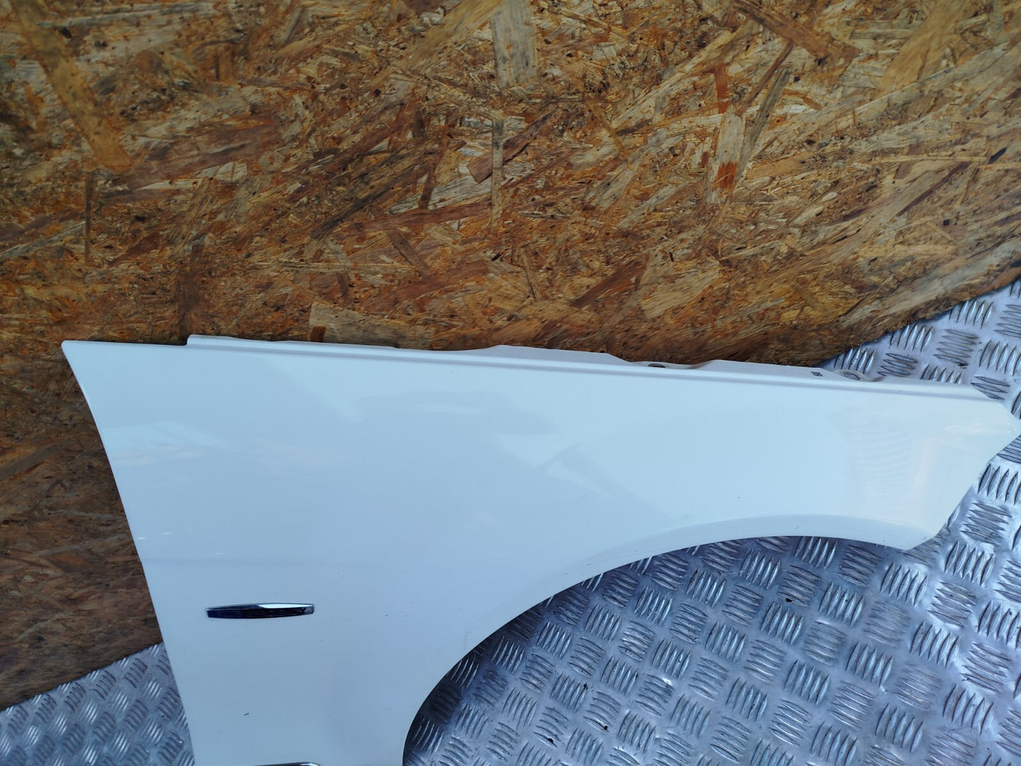 ✅2011 MERCEDES C CLASS W204 FRONT RIGHT WING FENDER PANEL WHITE 650 + WARRANTY