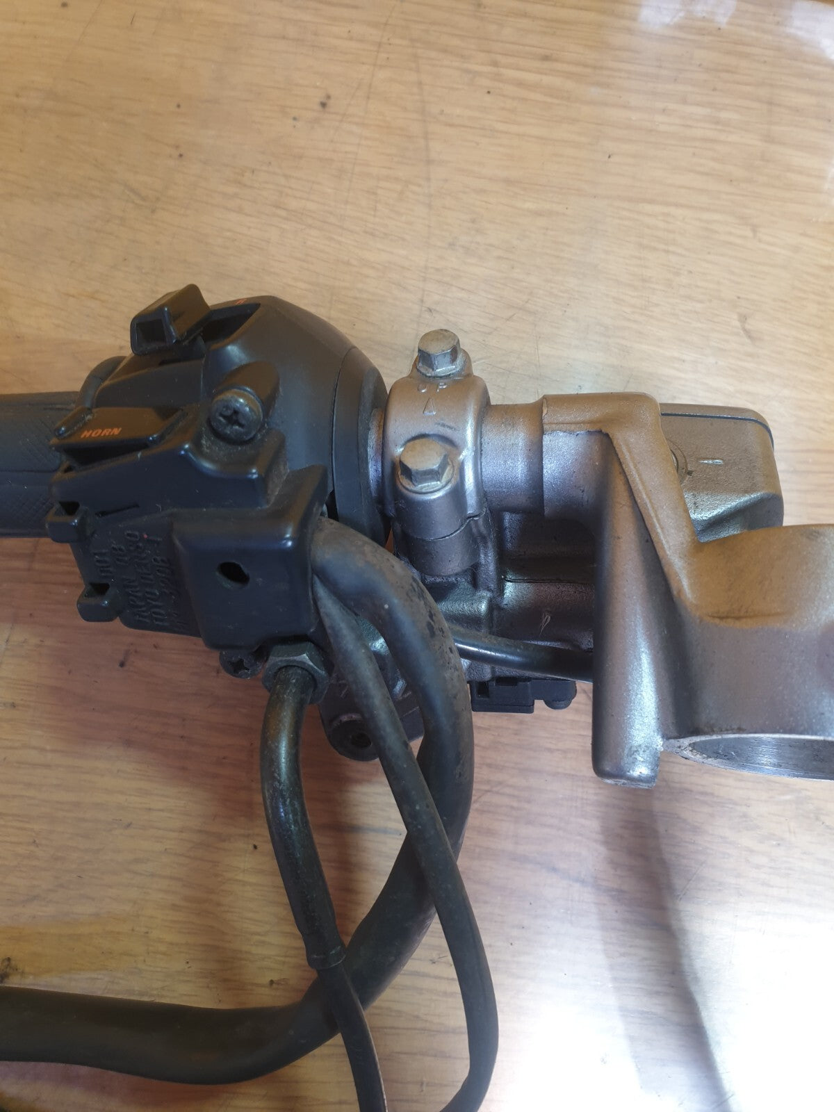 ✅1995 HONDA VFR750 PETROL LEFT HANDLE BAR HM-320B-T + WARRANTY A182