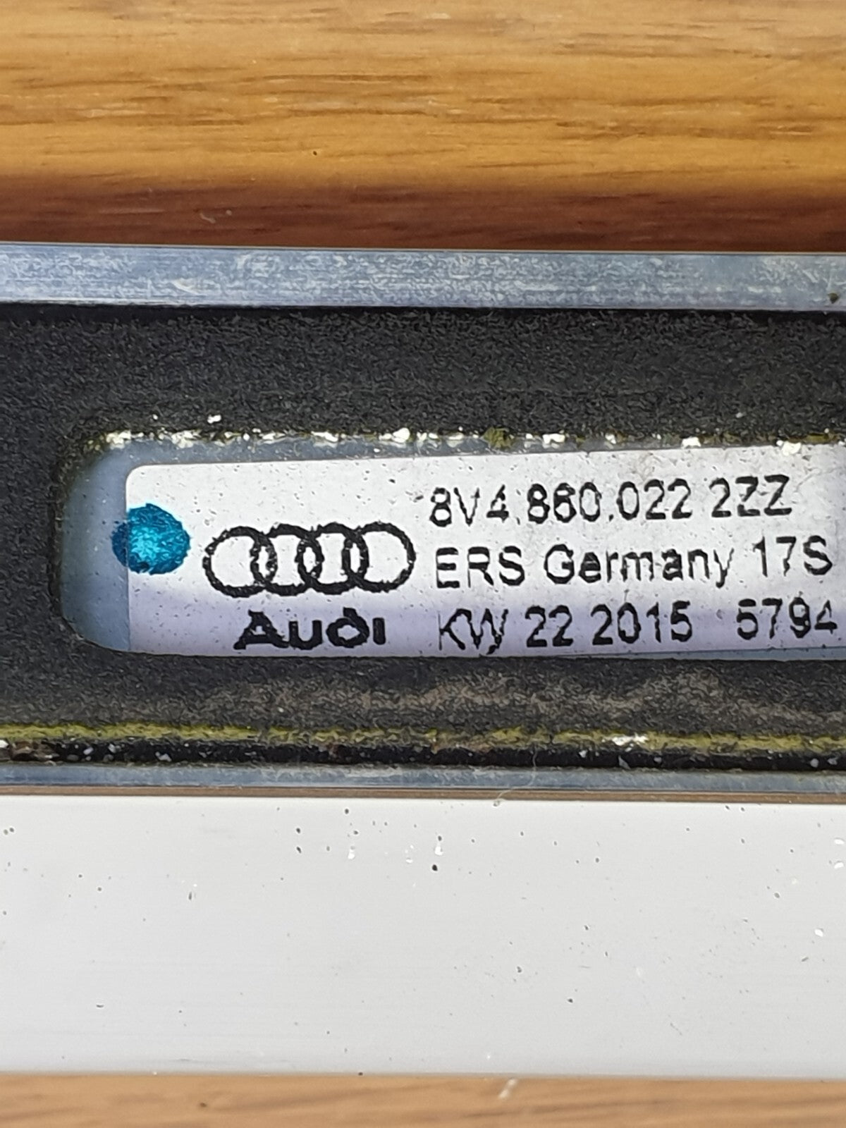 ✅AUDI A3 E-TRON 1.4 PETROL 2015 RIGHT CHROME ROOF RAIL 8V4860022 2ZZ Warranty