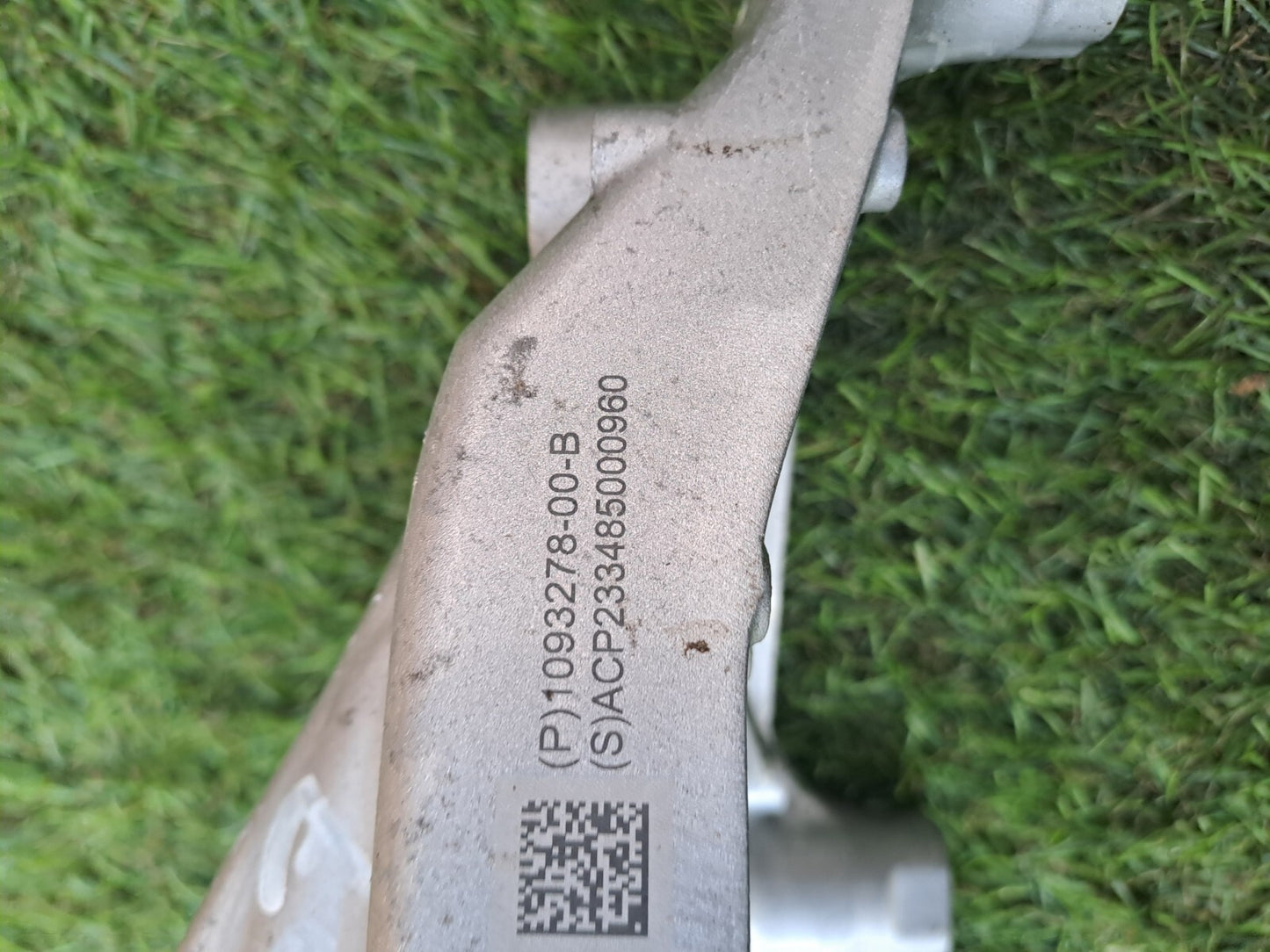 2024 TESLA MODEL 3 LONG ENGINE MOUNTING BRACKET LEFT 1093278-50-B +WARRANTY A207