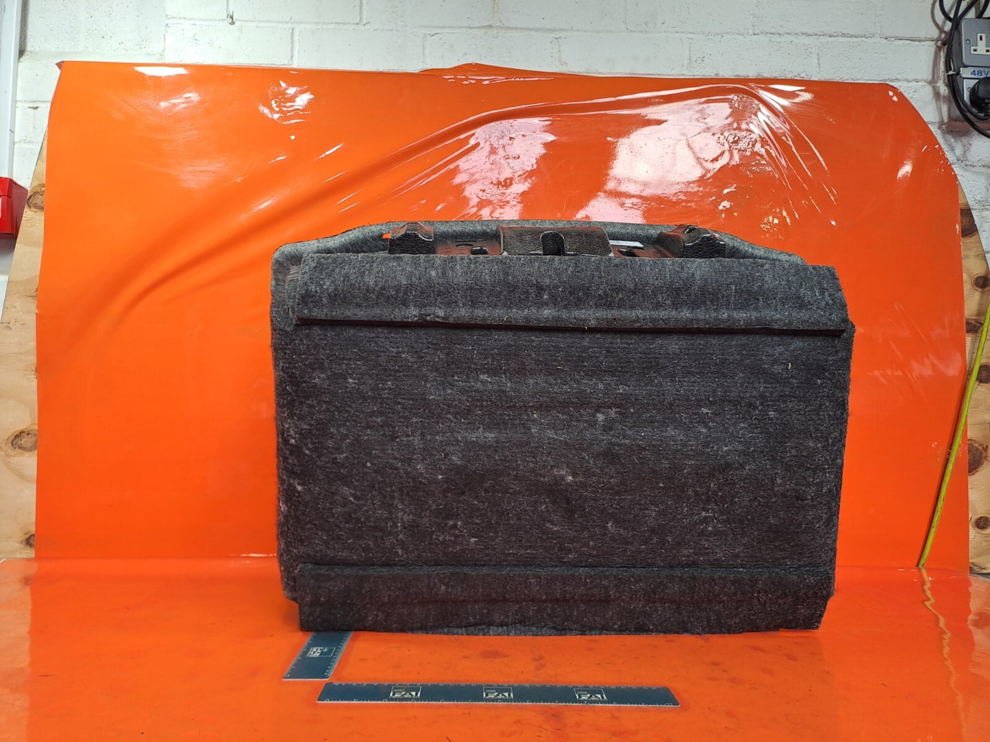 TESLA MODEL 3 LONG 2024 REAR TRUNK BOOT FLOOR STORAGE CARPET 1752608-10-D A207