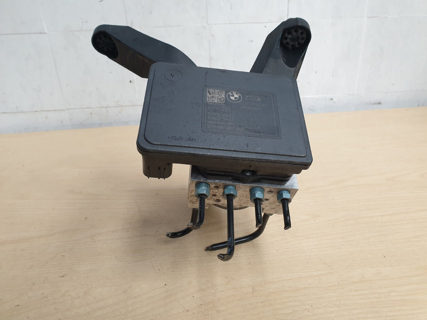 2018 BMW F46 216D 1.5 DIESEL ABS BRAKE PUMP 6891409 A036