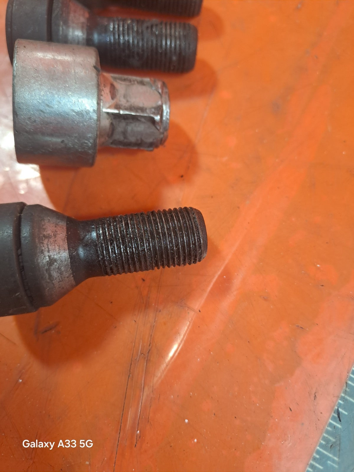 ✅SSANGYONG TIVOLI EX 1.6 DIESEL 2017 LOCKING WHEEL NUTS Warranty A230