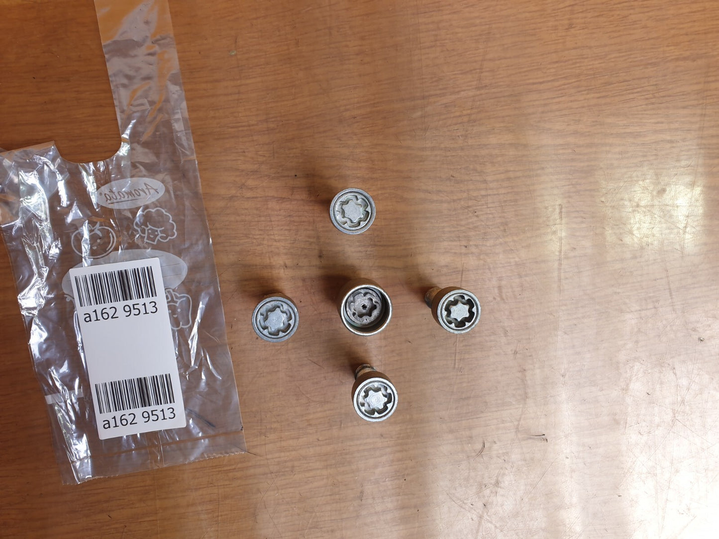 ✅2024 VW TAIGO R-LINE 1.0P WHEEL NUTS & KEY + WARRANTY A162