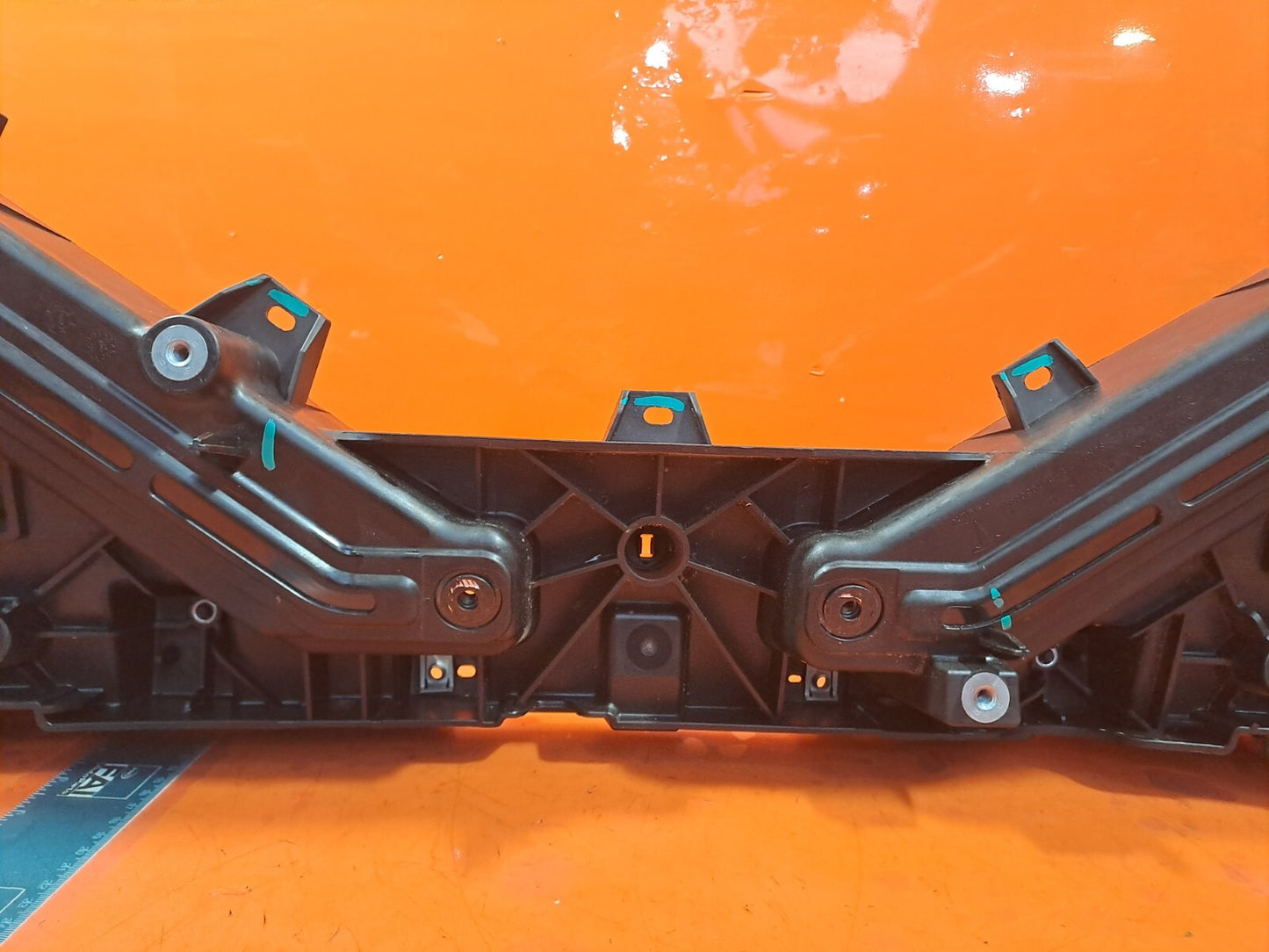 TESLA Model 3 Long 2024 Front Subframe 1801911-00-D 1711746-00-E 1711747-00-E