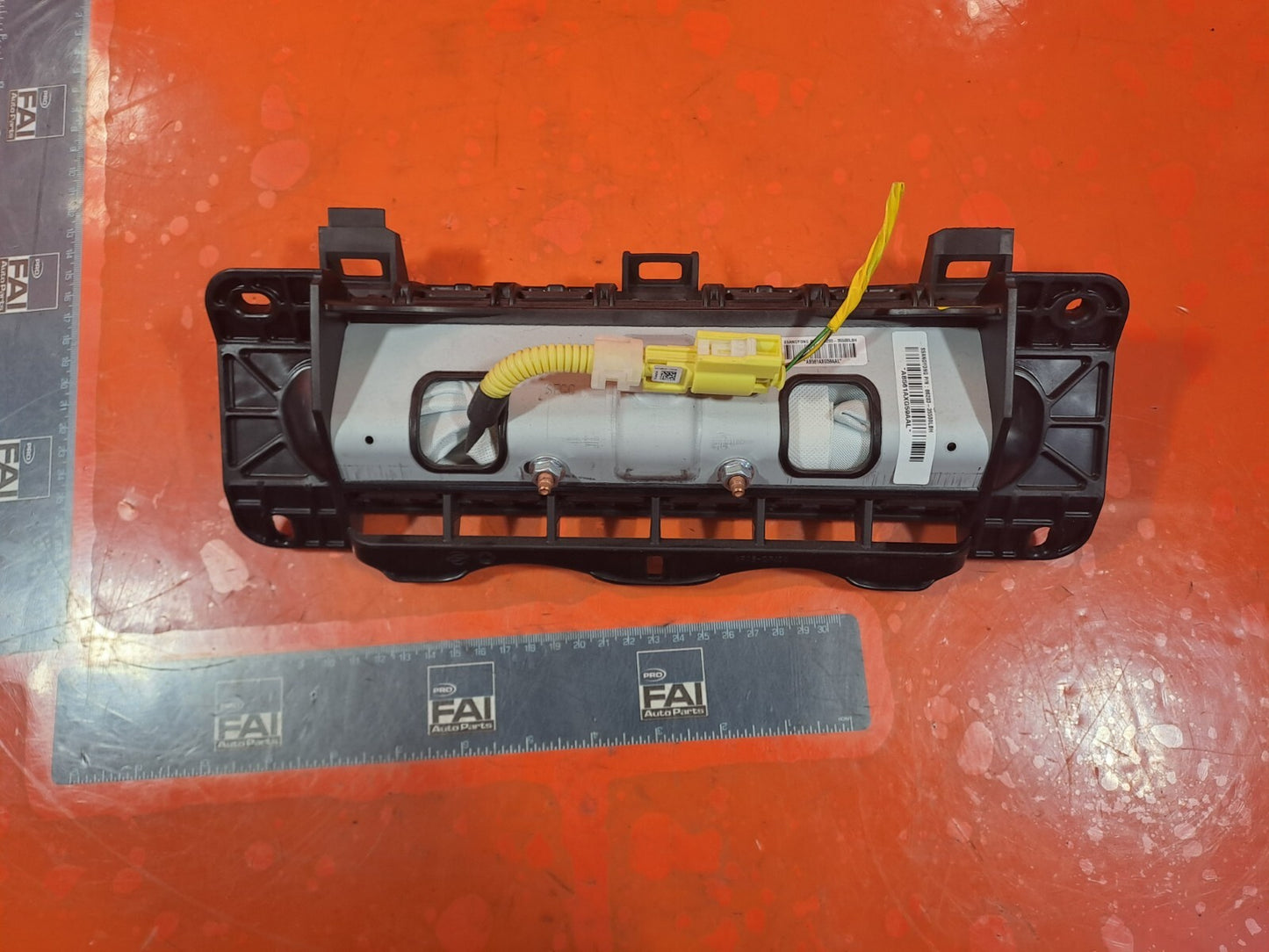 Ssangyong Tivoli Ex 1.6 Diesel 2017 RIGHT KNEE ARBAG 86203-35500 Warranty A230