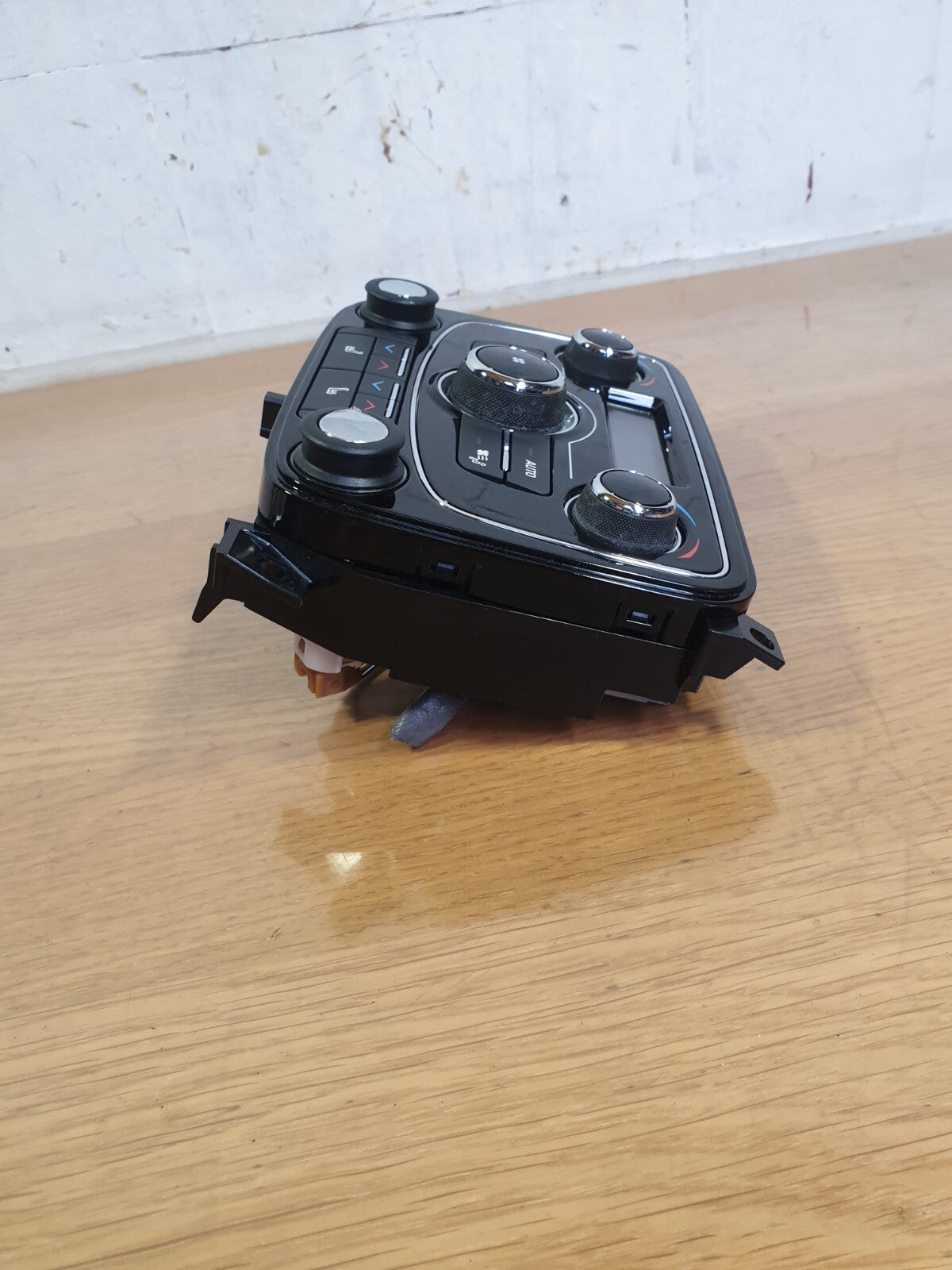 ✅JAGUAR F-PACE X761 3.0 PETROL 2017 REAR A/C AIR CON HEATER CONTROL PANEL A196
