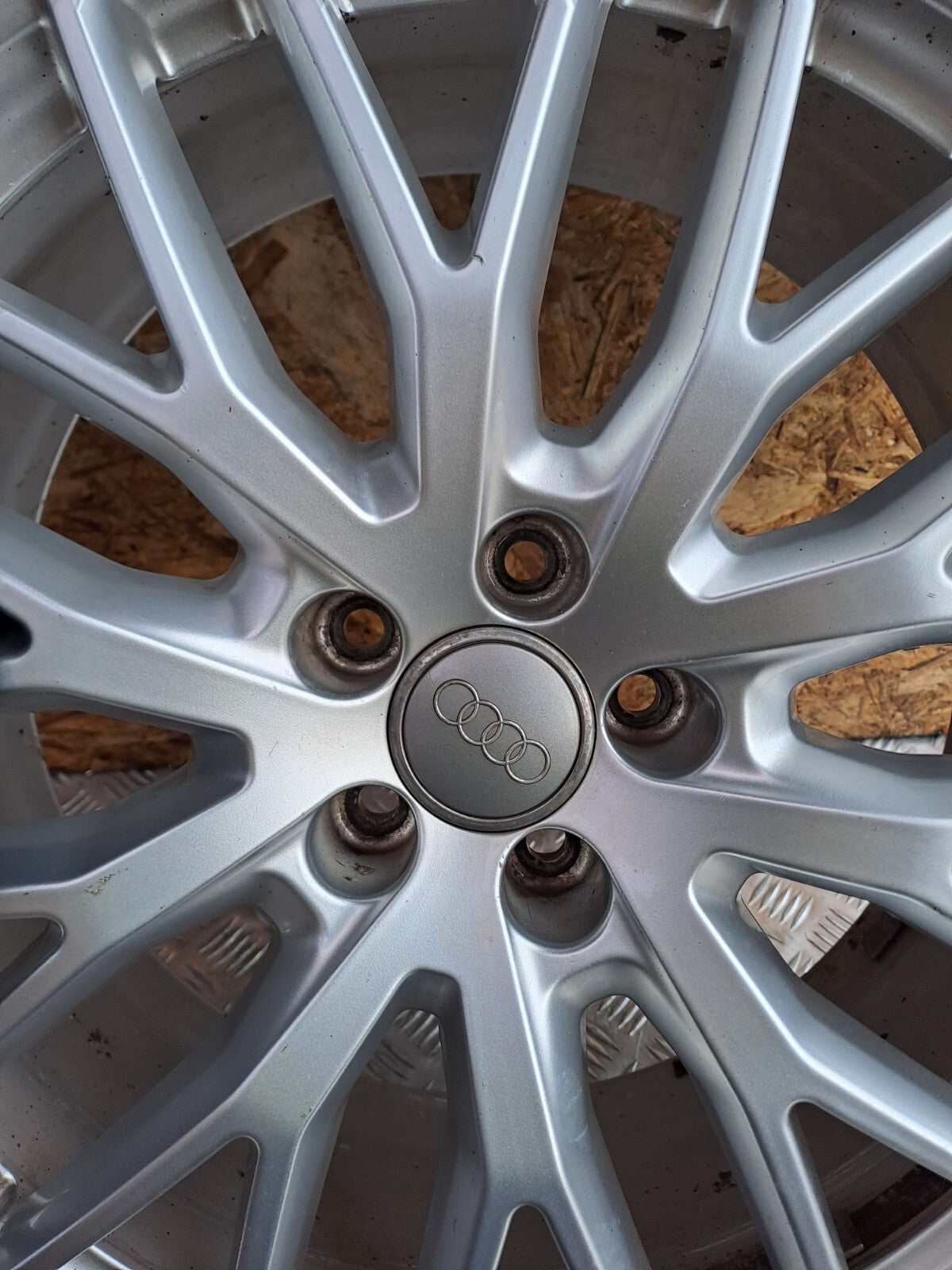 ✅2016 AUDI Q5 8R 2.0TDI ALLOY WHEEL WITH TYRE 255/45 R20 + WARRANTY A152