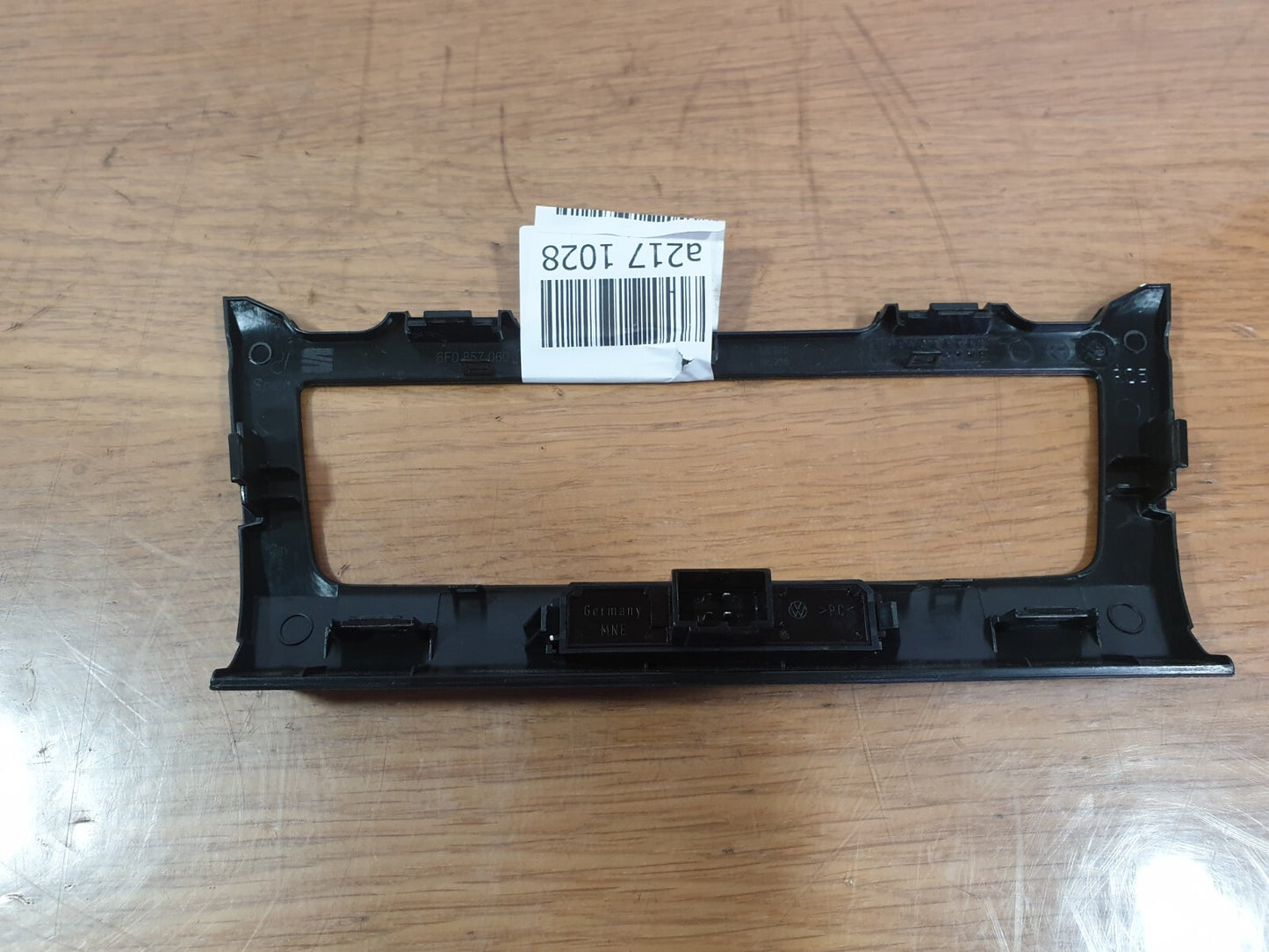SEAT Arona Fr Tsi 1.0 Petrol 2019 HEATER CONTROL SURROUND TRIM 6F0857060B A217
