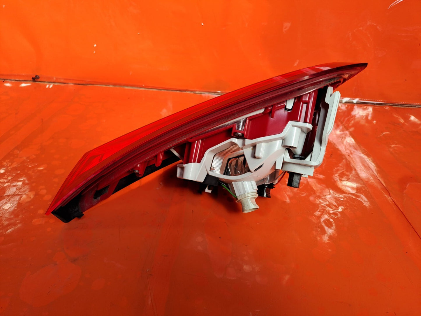 ✅Mercedes GLA 2016 2.1 REAR RIGHT INNER TAIL LIGHT A1569060458 Warranty A014