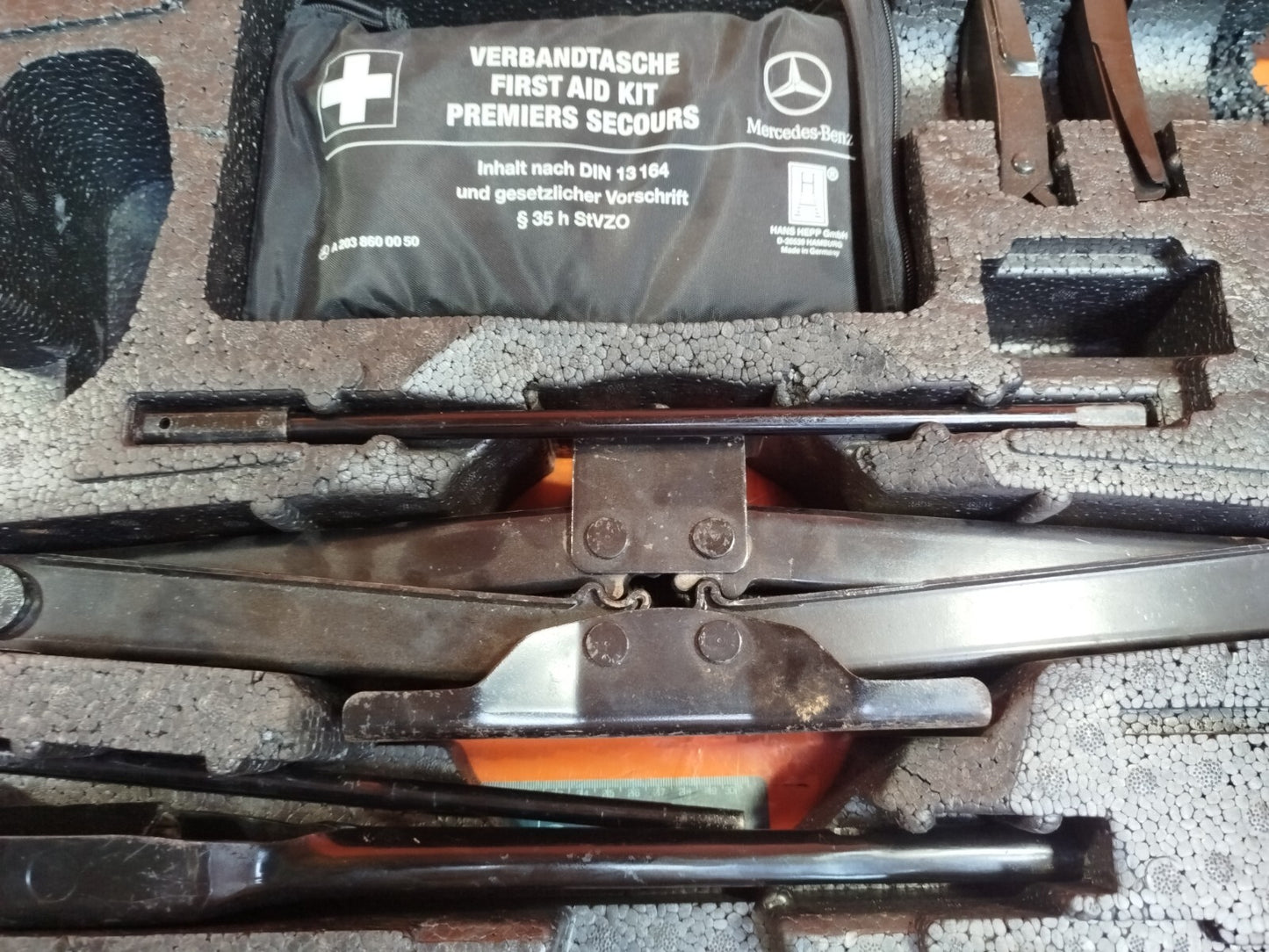 ✅LAND ROVER RANGE ROVER L320 2.7 DIESEL 2007 JACK TOOL KIT STORAGE 4H2219C004AA