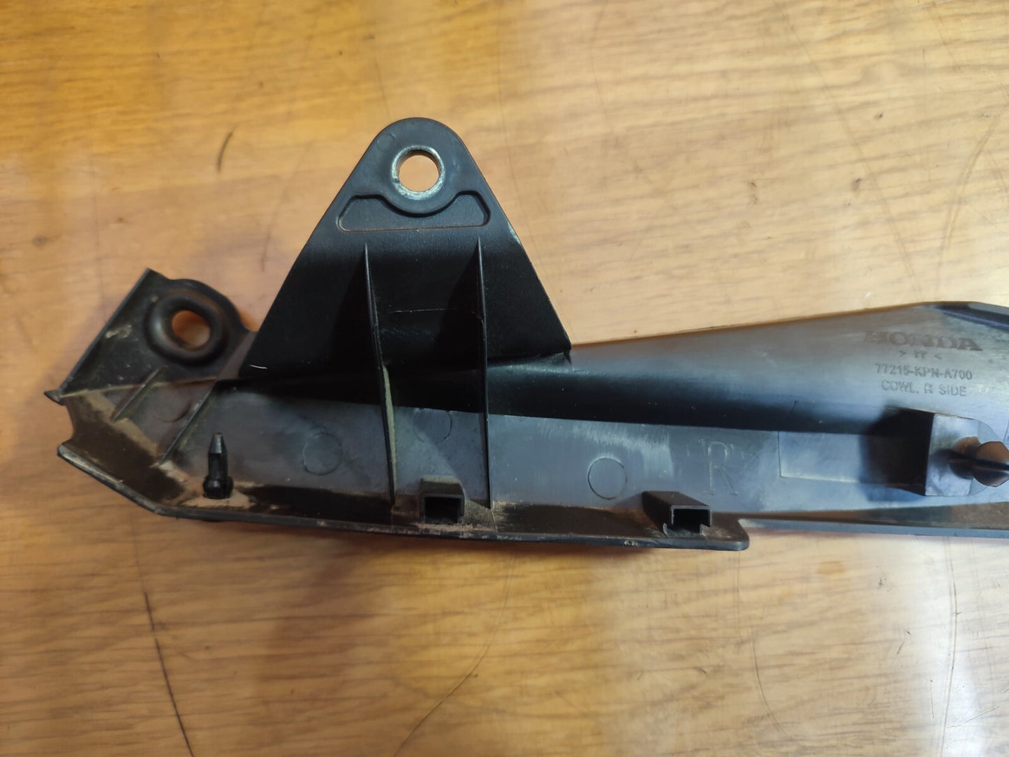 ✅HONDA GLR125 1W PETROL 2019 REAR INFILL FAIRING TRIM RIGHT SIDE 77215-KPN-A700