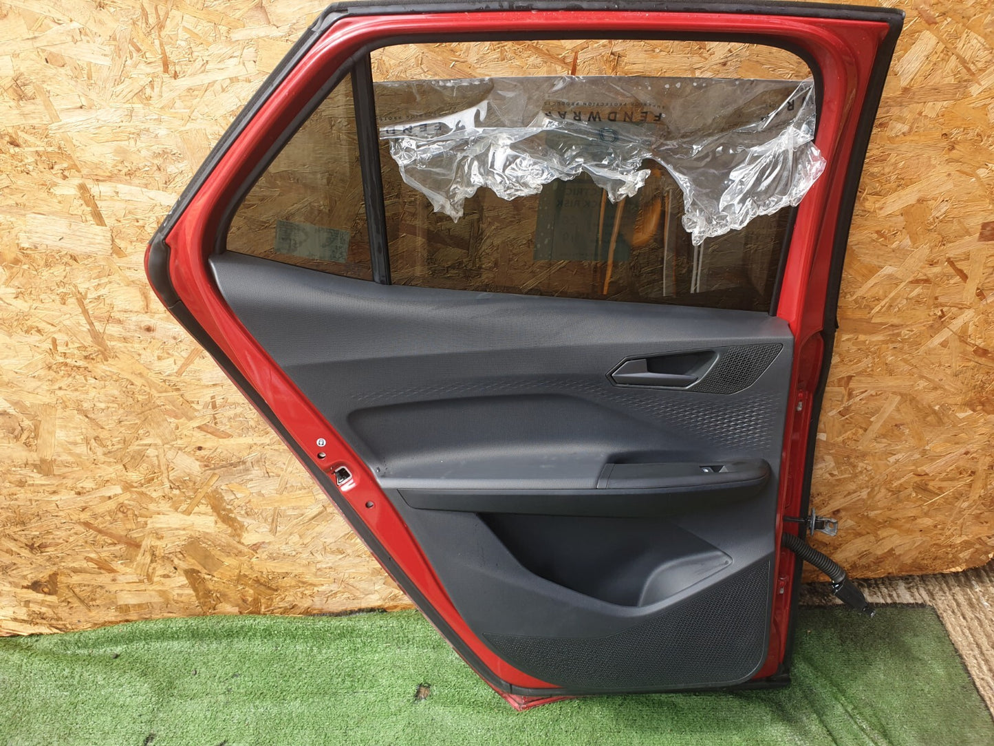 CUPRA BORN V2 Ev 2023 REAR LEFT DOOR COMPLETE RED Warranty A209