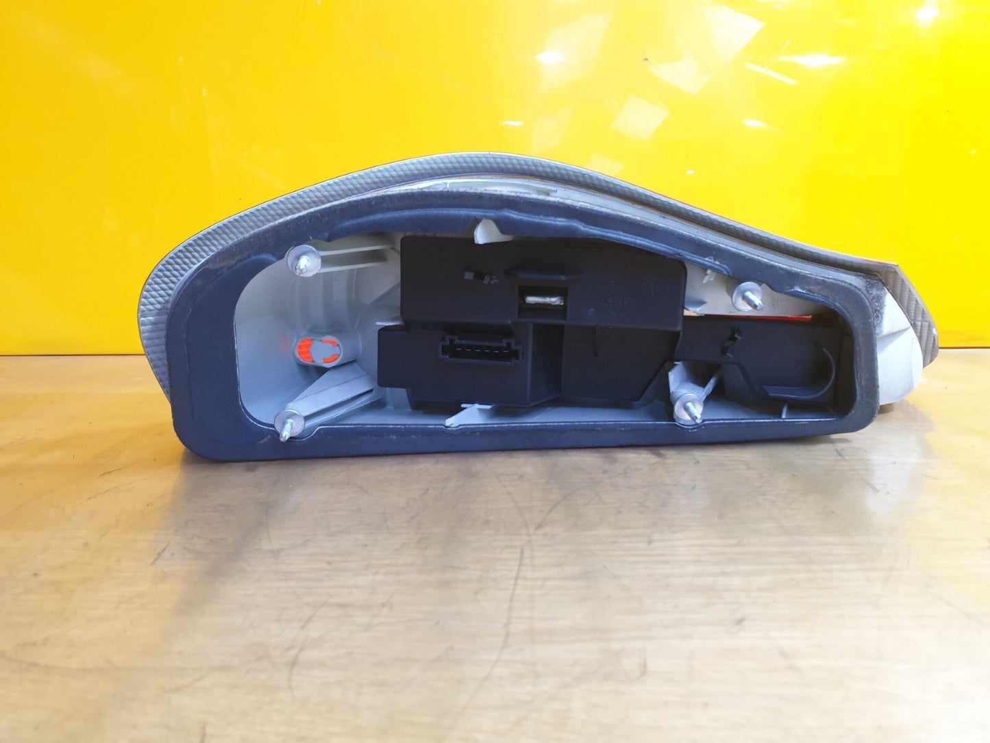 ✅2002 PORSCHE BOXTER 986 2.7P REAR RIGHT TAIL LIGHT + WARRANTY A129