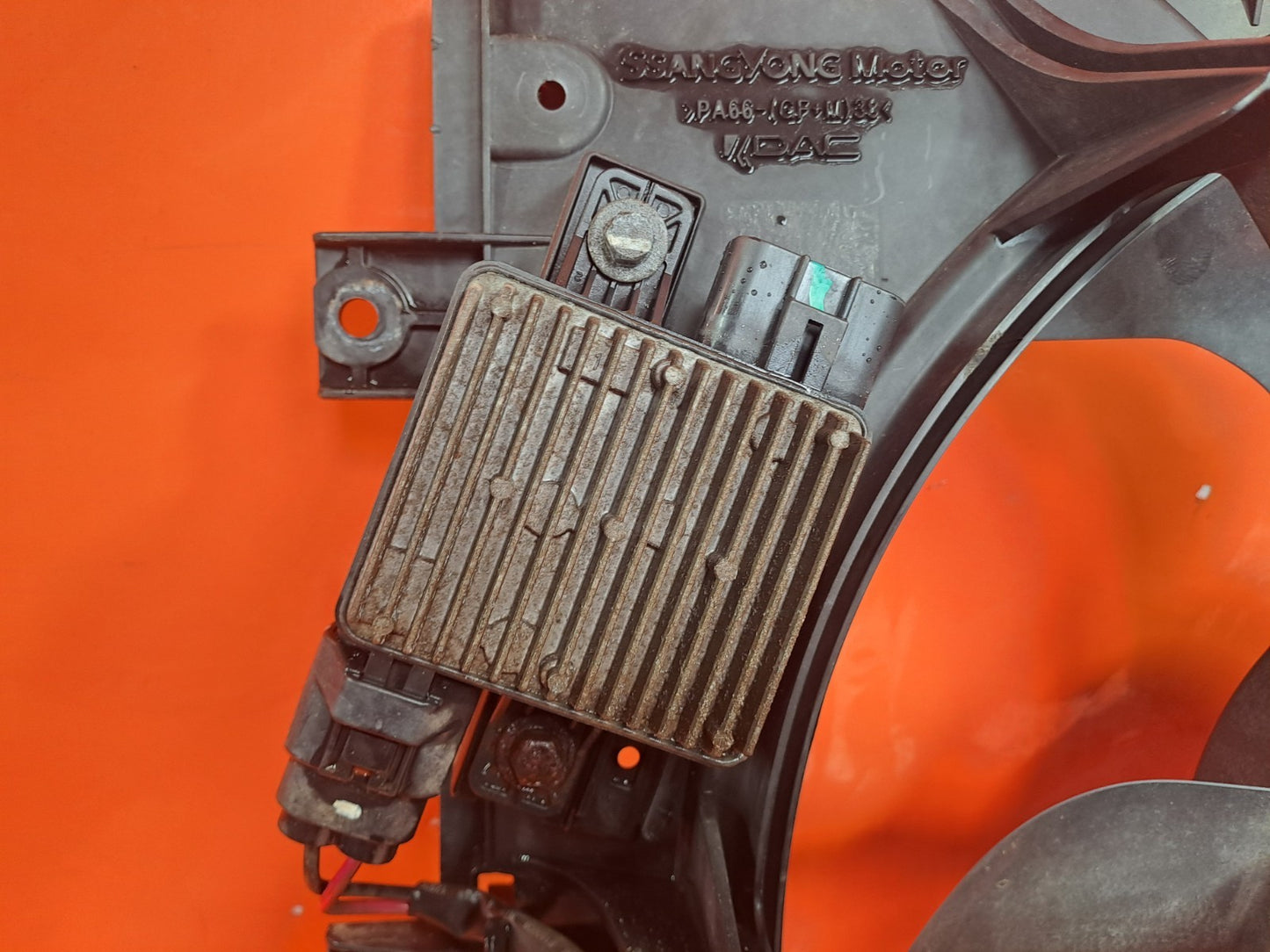 ✅SSANGYONG RODIUS TURISMO 2.2 DIESEL 2017 COOLANT RADIATOR FAN 21010-21171 A286