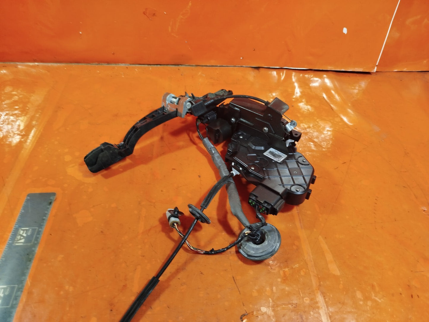 ✅LAND ROVER DISCOVERY 4 L319 3.0 DIESEL 2011 REAR LEFT DOOR LOCK 8X2A26413AC