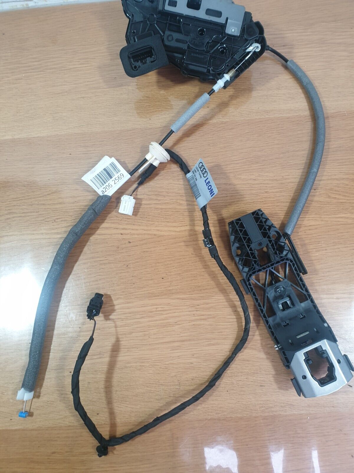 AUDI Q4 E-TRON 2023 FRONT RIGHT DOOR LOCK MECHANISM C6D5TC837016D 5N0837017D