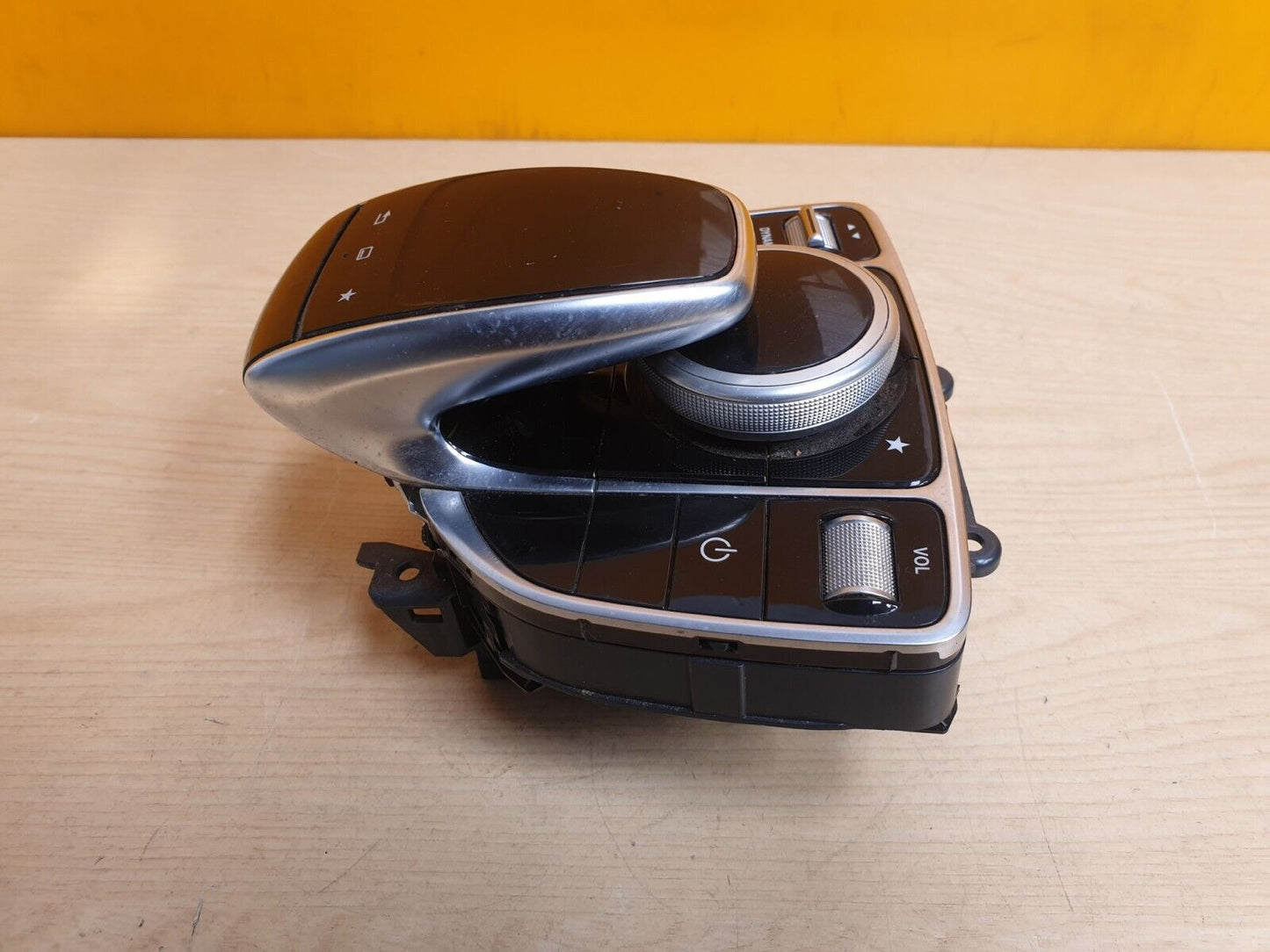 2015 MERCEDES C200 W205 2.0 PETROL NAV TOUCH PAD CONTROLLER A2059005915 A048