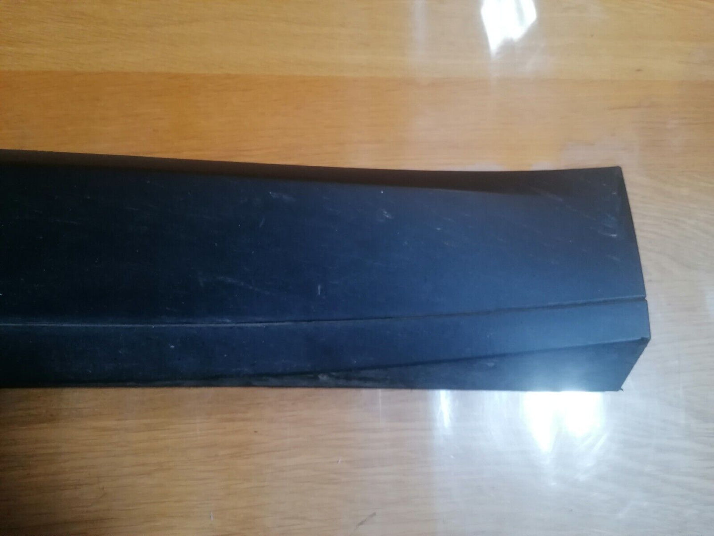 ✅JAGUAR E-PACE 2.0 PETROL 2018 FRONT RIGHT DOOR LOWER TRIM MOULDING J9C321064A