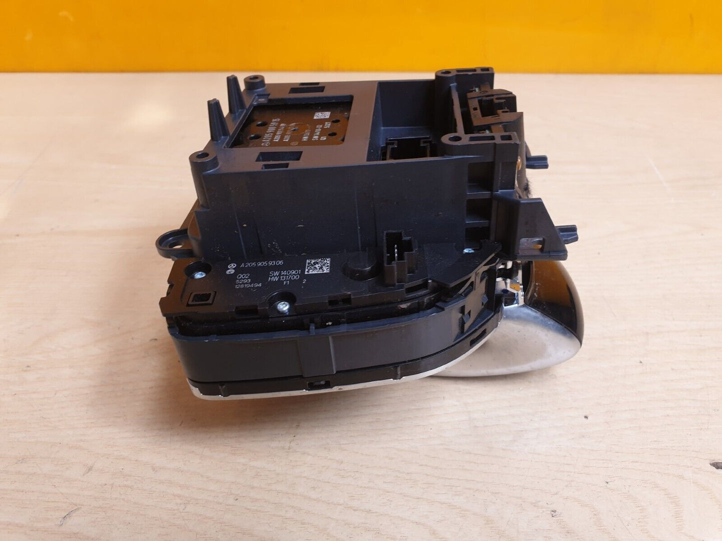 2015 MERCEDES C200 W205 2.0 PETROL NAV TOUCH PAD CONTROLLER A2059005915 A048