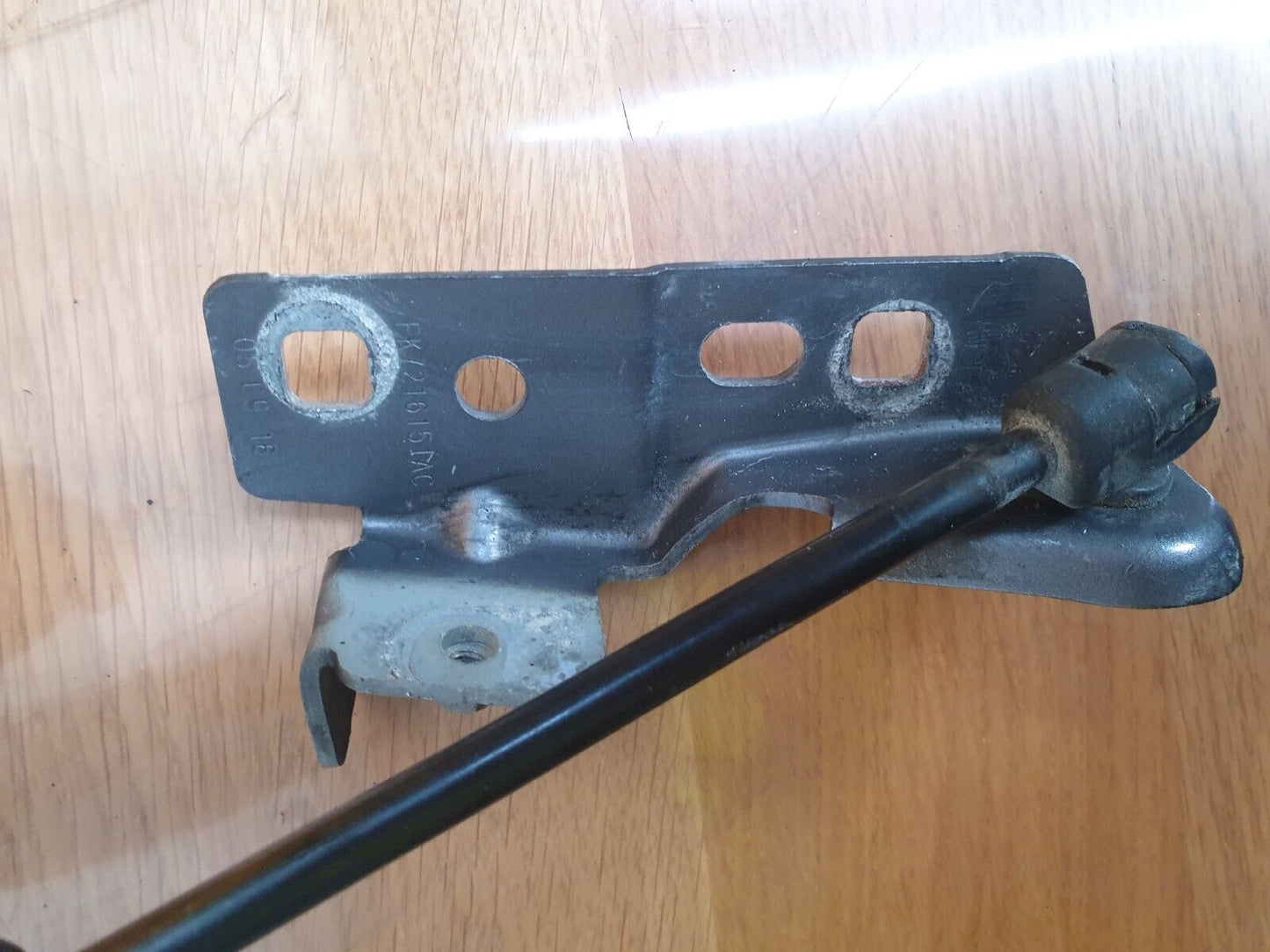 ✅2016 LAND ROVER DISCOVERY SPORT L550 BONNET HINGE & STRUT PAIR FK72-16801-AE