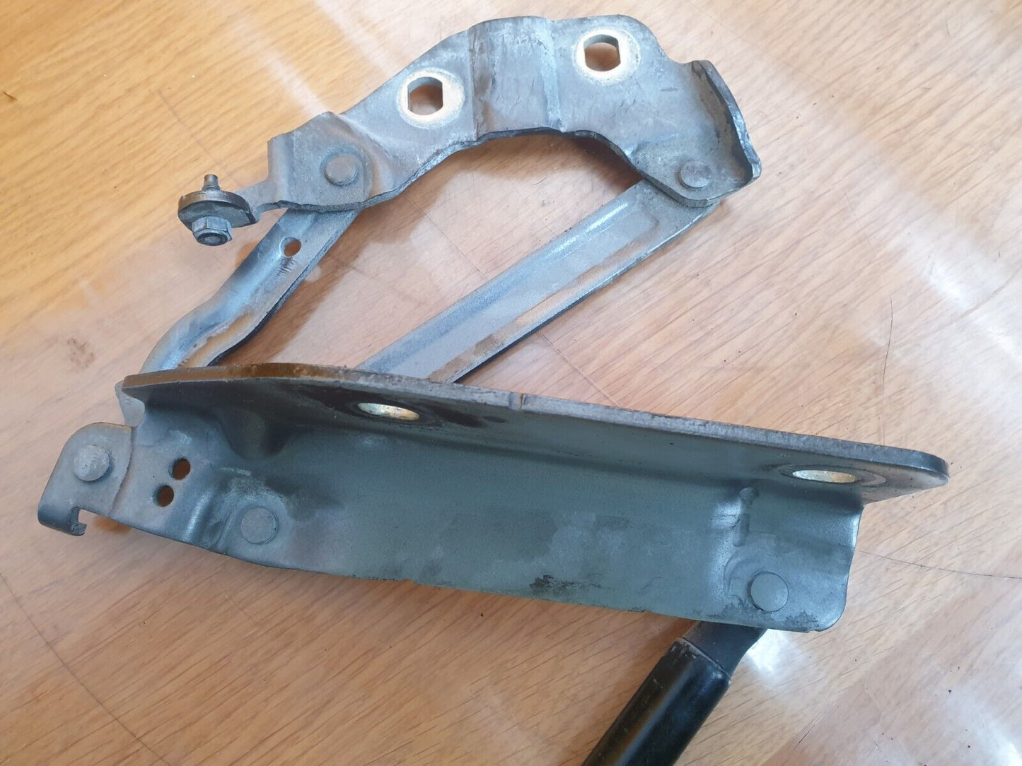 ✅2016 LAND ROVER DISCOVERY SPORT L550 BONNET HINGE & STRUT PAIR FK72-16801-AE