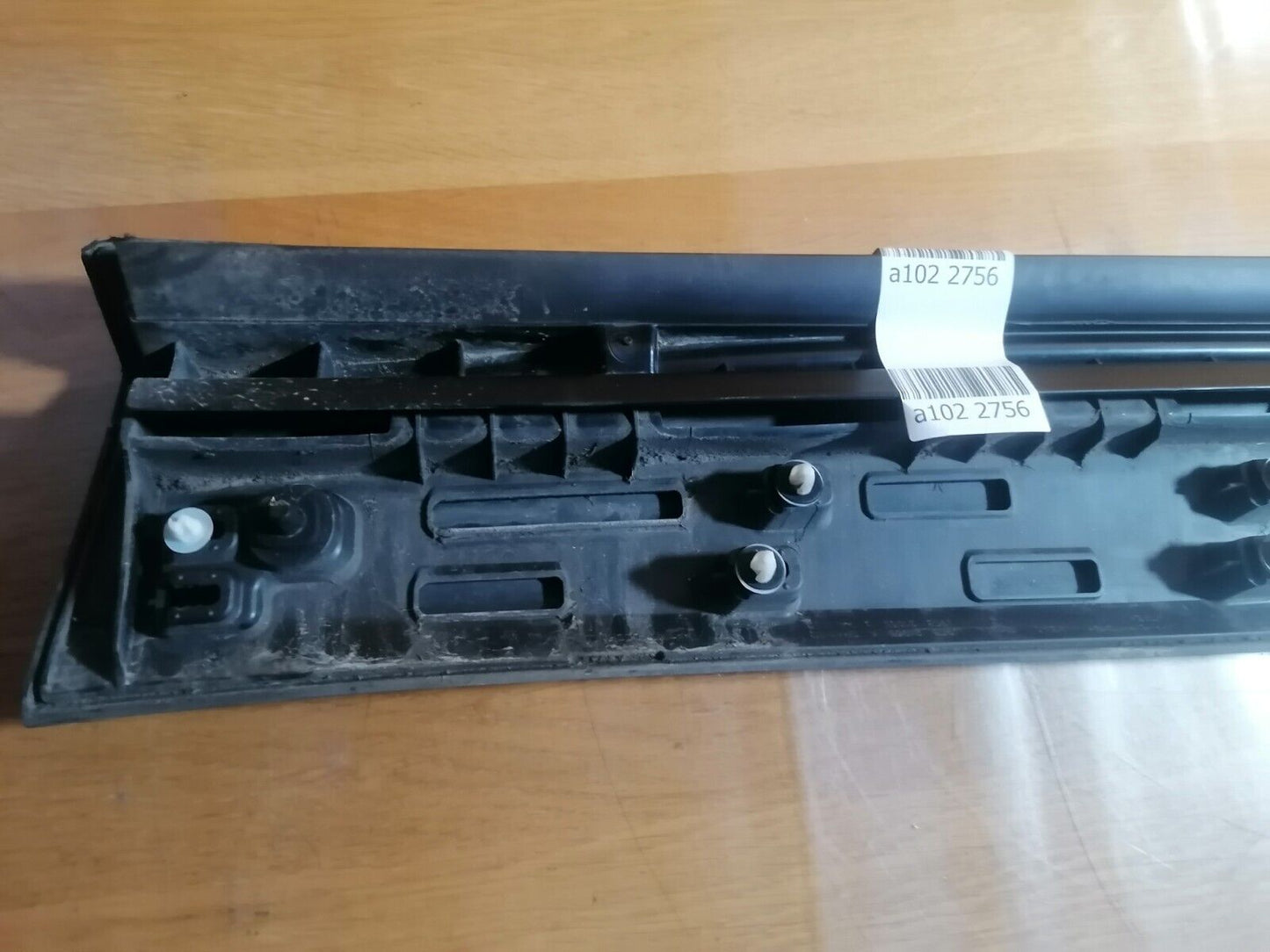 ✅JAGUAR E-PACE 2.0 PETROL 2018 FRONT LEFT DOOR LOWER TRIM MOULDING J9321065A