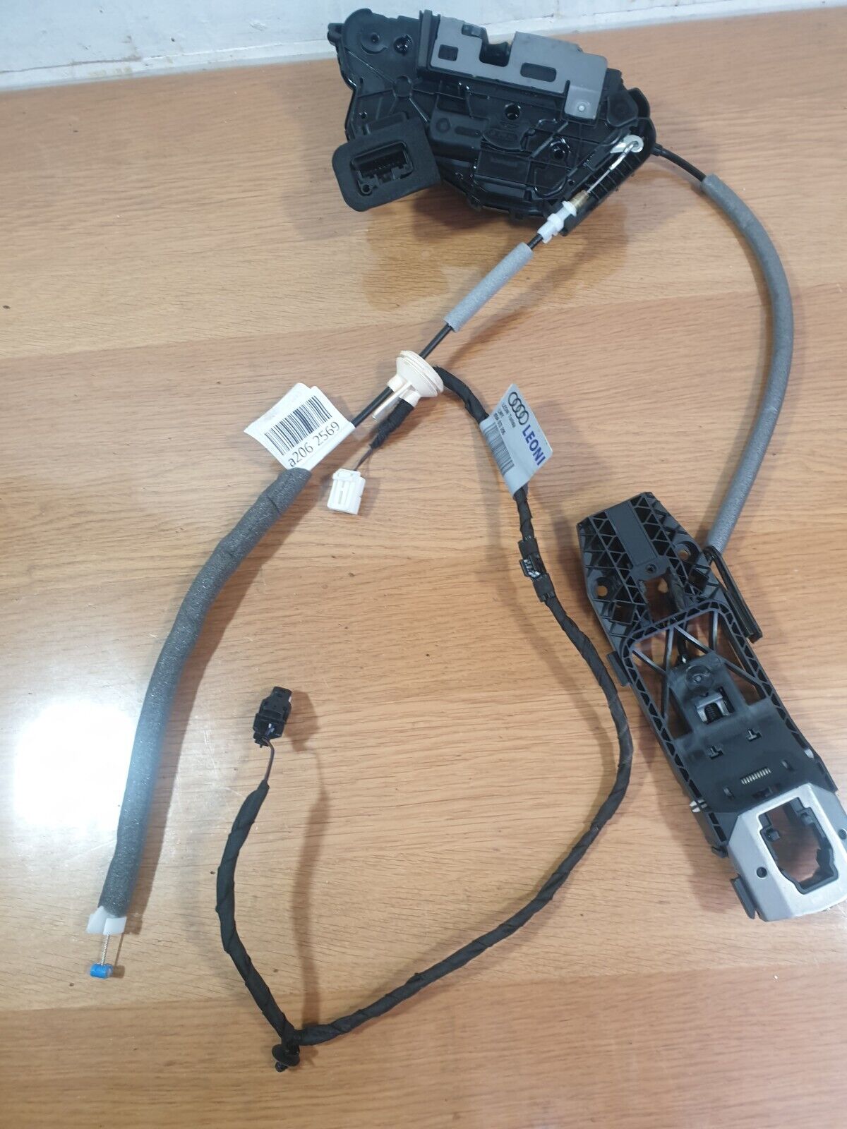 AUDI Q4 E-TRON 2023 FRONT RIGHT DOOR LOCK MECHANISM C6D5TC837016D 5N0837017D