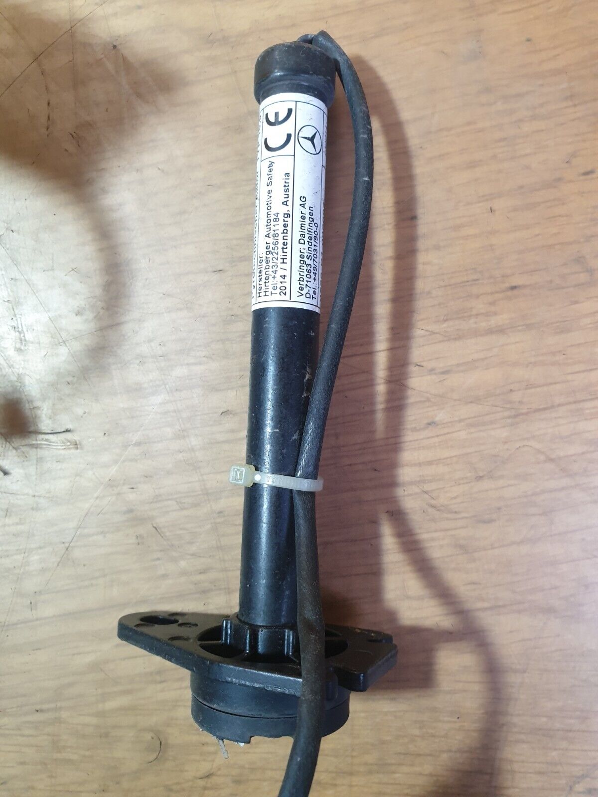 Mercedes C220 2.1 Diesel 2014 BONNET ACTUATOR HINGES 0589-P1-000095 Warranty