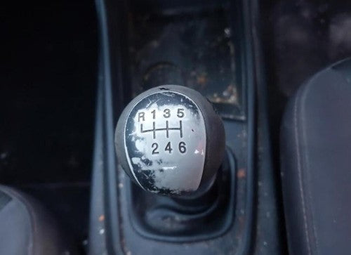 ssangyong korando Se 2.0 Diesel 2014 6 Speed Manual  Price Per Wheel Nut Only  - Image 11