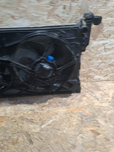 2015 Renault Trafic MK3 SL27 1.6D Radiator Rad Pack 93868357 Warranty A250 - Image 8