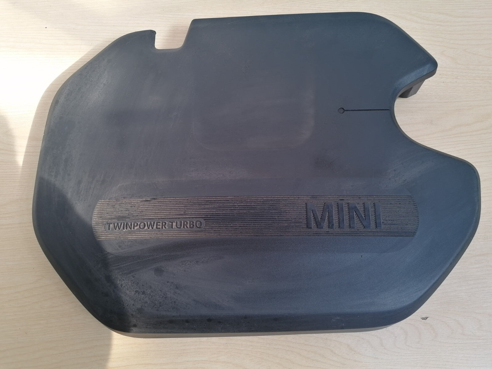 MINI COOPER 1.5 DIESEL 6 SPEED MANUAL 2017 ENGINE TOP COVER 8579534 Warranty - Image 1