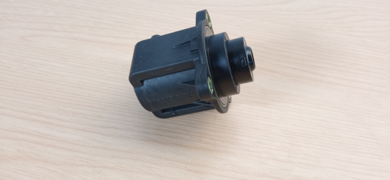 MERCEDES CLS 2019 VALVE HEATER CONTROL VALVE TURBOCHARGER A0009068804 A006 - Image 6