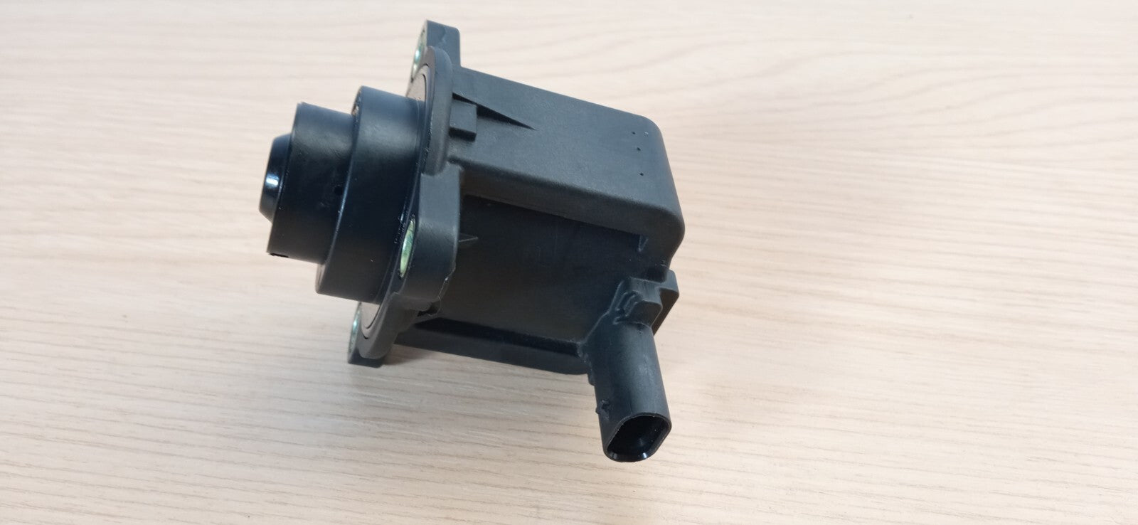 MERCEDES CLS 2019 VALVE HEATER CONTROL VALVE TURBOCHARGER A0009068804 A006 - Image 9