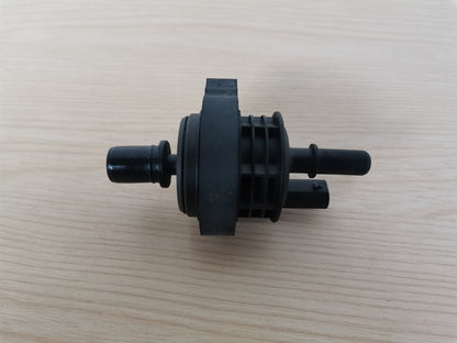 2019 MERCEDES CLS 450 W257 3.0 PETROL VACUUM PURGE VALVE A0004703700 A006 - Image 1