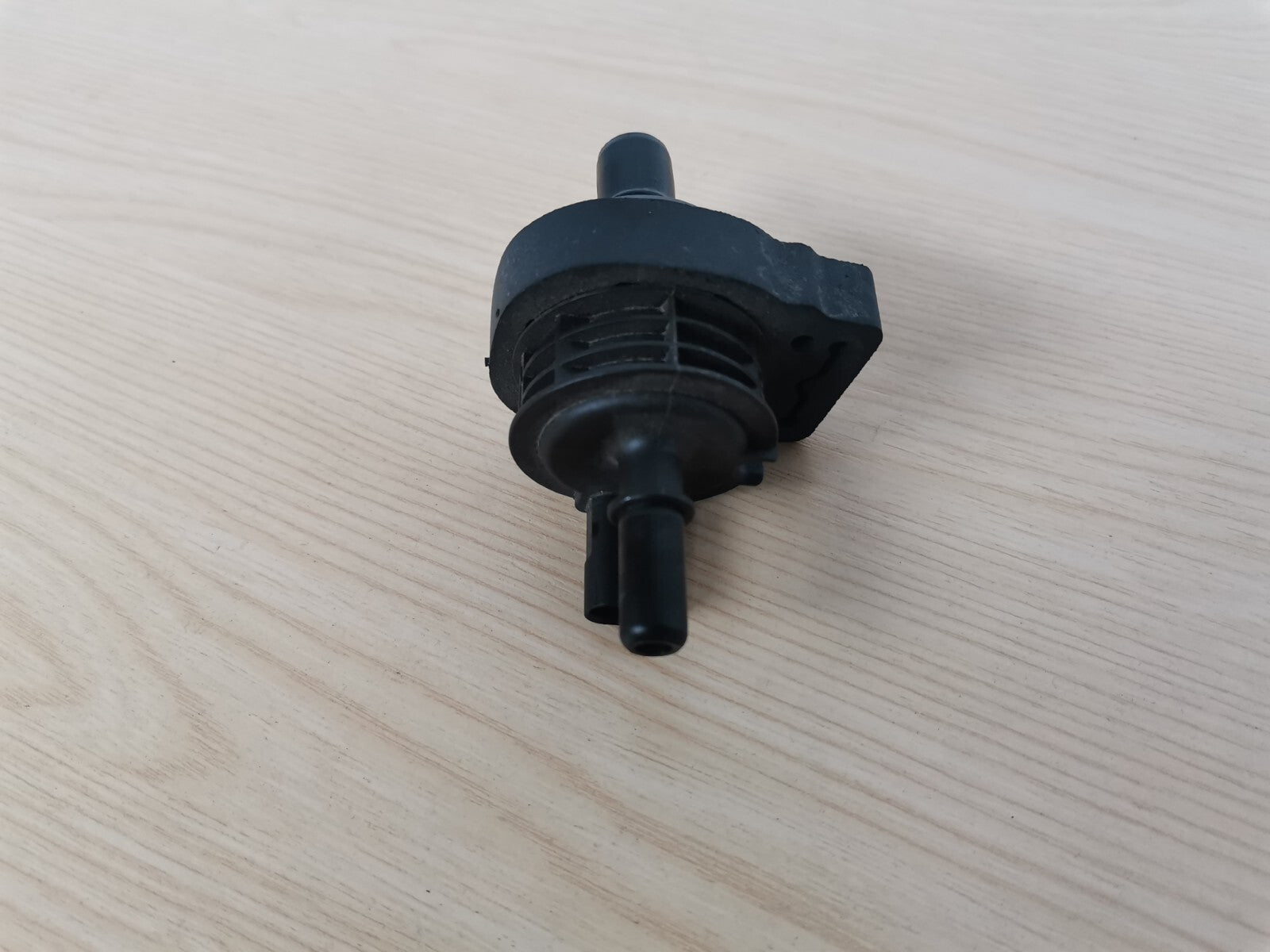 2019 MERCEDES CLS 450 W257 3.0 PETROL VACUUM PURGE VALVE A0004703700 A006 - Image 10