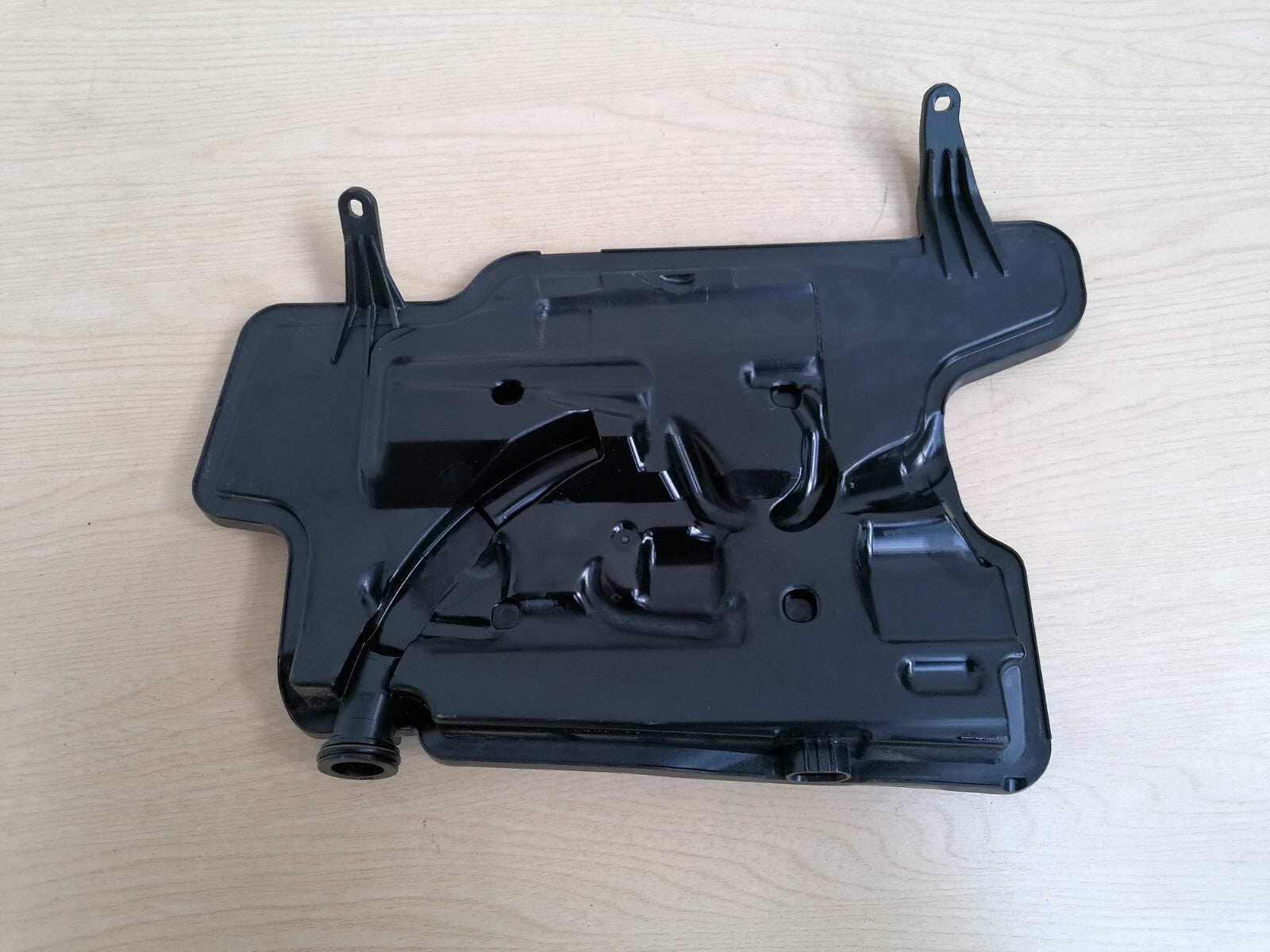 ebay-src:https://i.ebayimg.com/00/s/mtiwmfgxnjaw/z/r3caaoswevvkjc1b/$_32.jpg