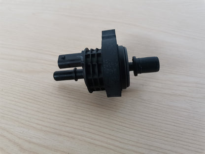 2019 MERCEDES CLS 450 W257 3.0 PETROL VACUUM PURGE VALVE A0004703700 A006 - Image 8