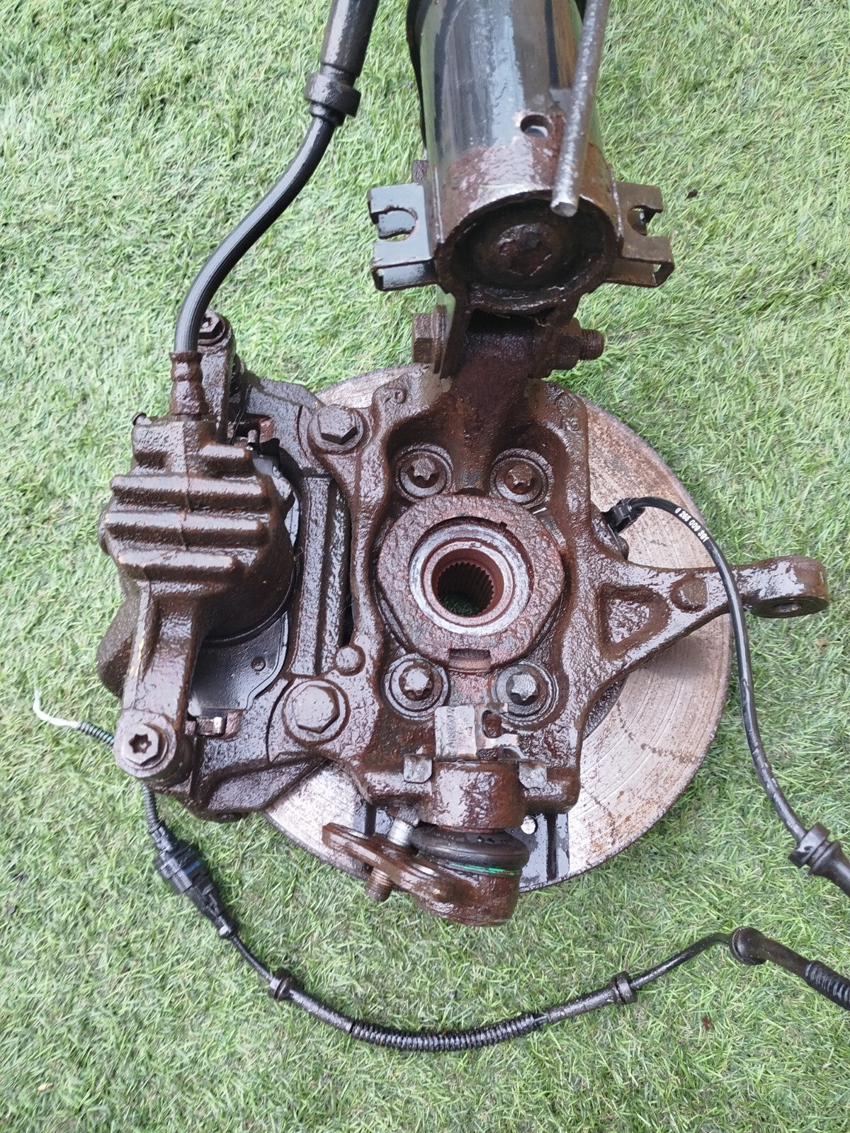 2015 Renault Trafic MK3 SL27  Front Right Suspension Leg Hub Warranty A250 - Image 10
