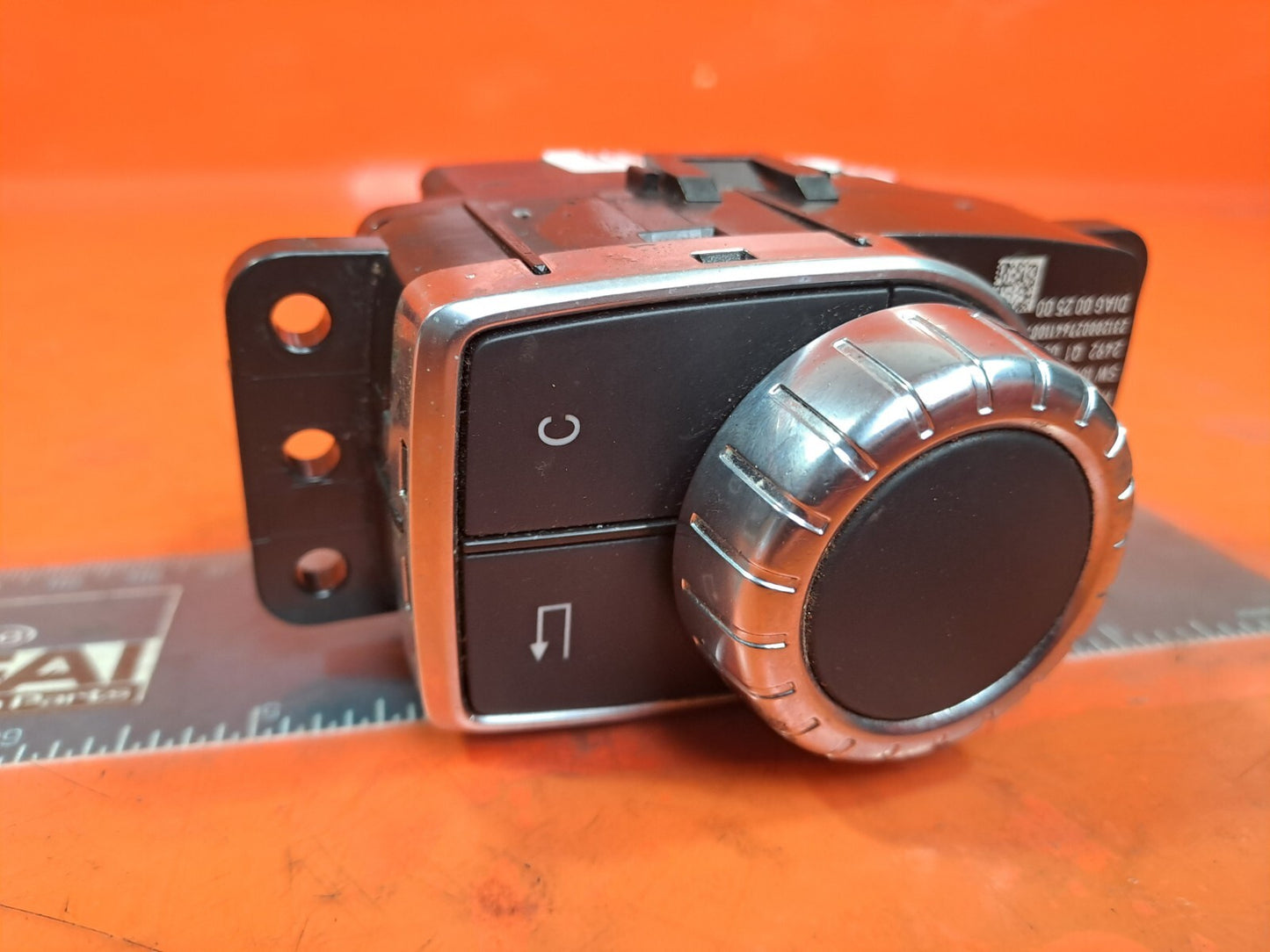 ✅MERCEDES W176 A180 1.6 PETROL 2012 MULTIMEDIA CONTROL SWITCH A2469009802 A213 - Image 2