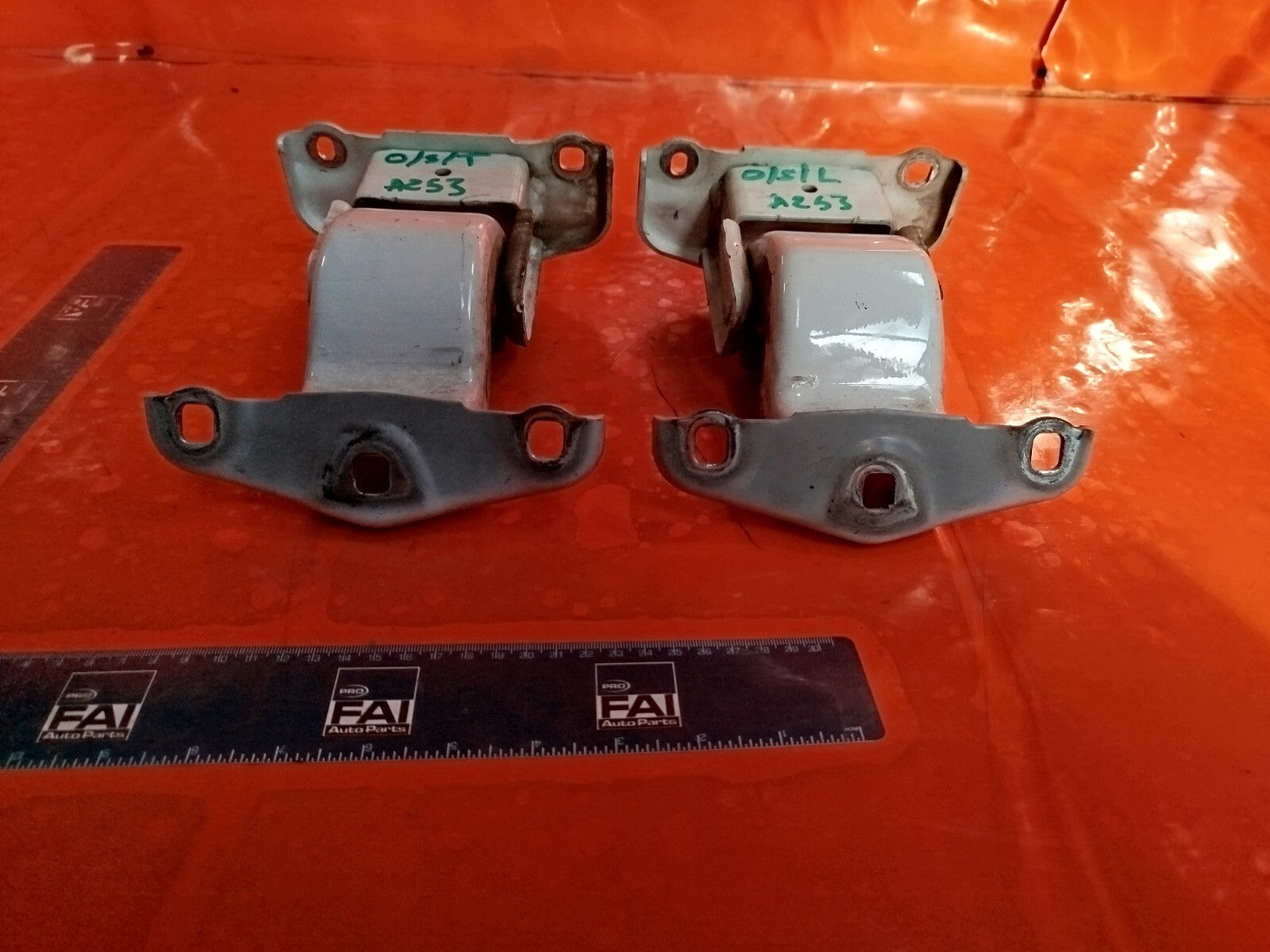 ✅2016 FIAT TALENTO 1.6D PAIR REAR RIGHT DOOR HINGE TOP & BOTTOM + WARRANTY A253 - Image 2