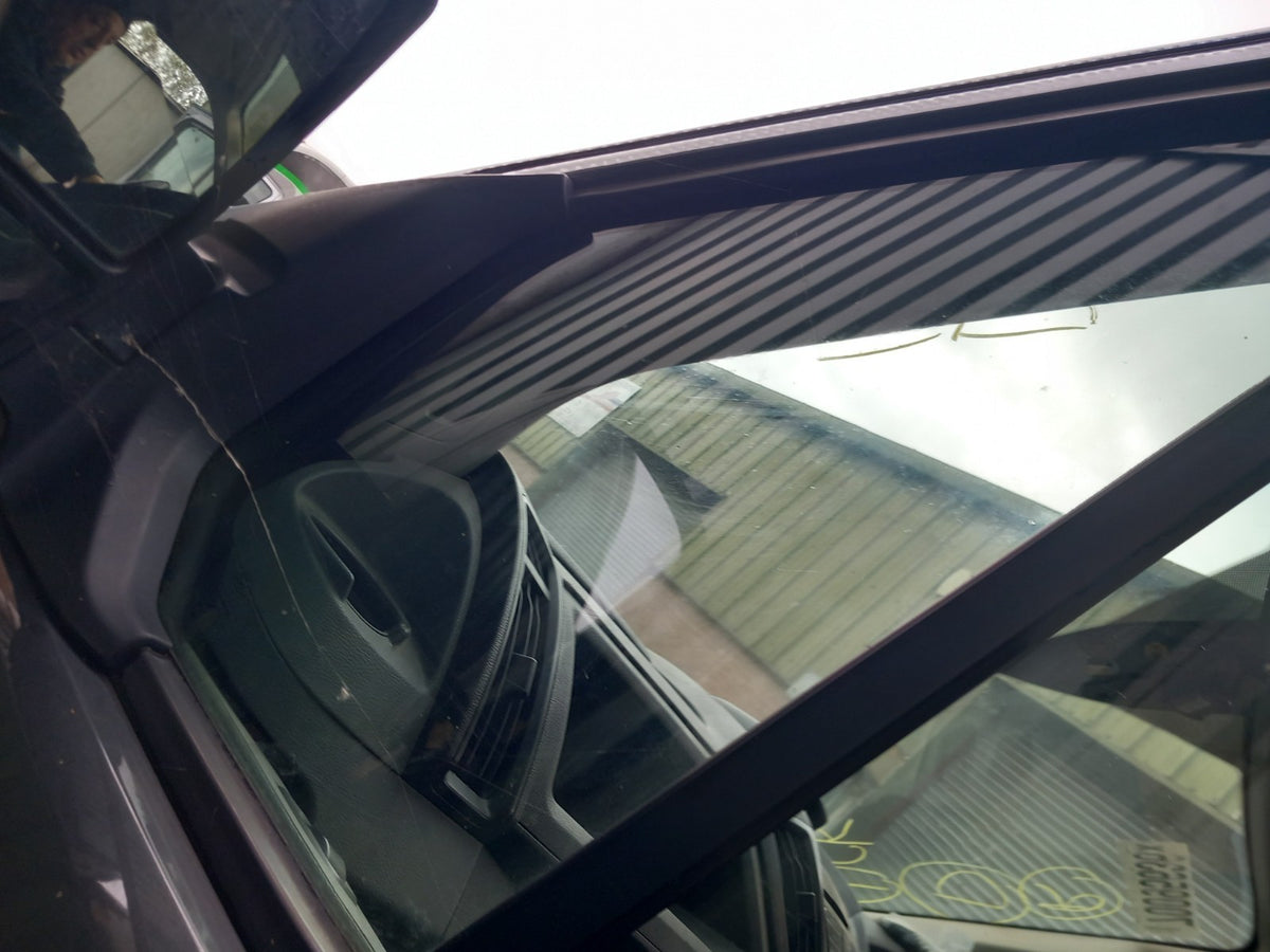 2019 Ford Transit 310 Front Left Quarter Window Glass BK31-V21419-A A424 - Image 2
