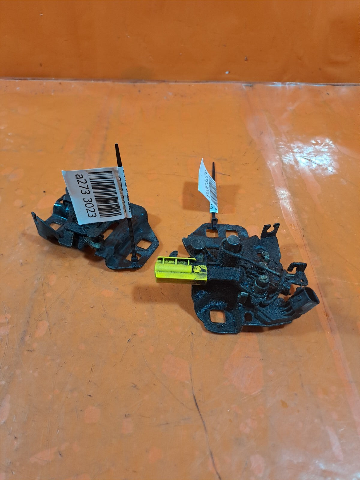 ebay-src:https://i.ebayimg.com/00/s/mtywmfgxmjaw/z/0~kaaoswtyvobiws/$_57.jpg