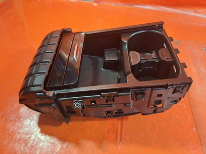 ✅MERCEDES A180D W177 1.5 DIESEL 2019 CUP HOLDER CENTER CONSOLE A1776805701 A347 - Image 8