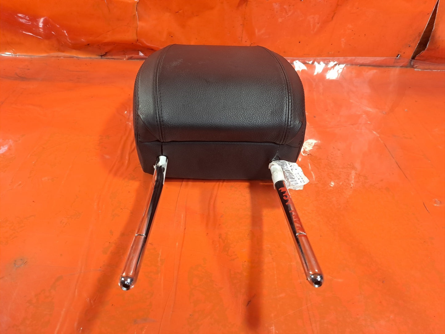 ✅Land Rover Discovery L550 2.0 Diesel 2015 Front Leather Headrest Warranty A131 - Image 3