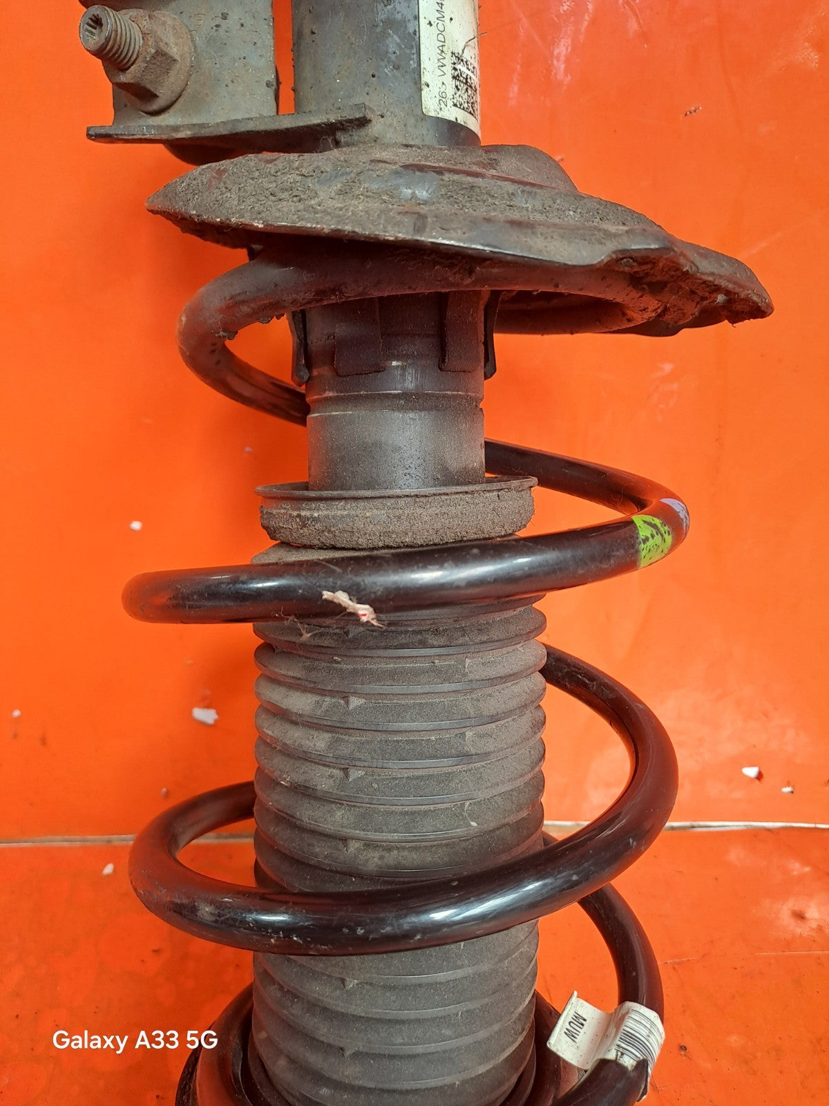 ✅VW GOLF MK7 R-LINE 1.4 PETROL 2016 FRONT LEFT SHOCK ABSORBER 5Q0412014FR A097 - Image 4