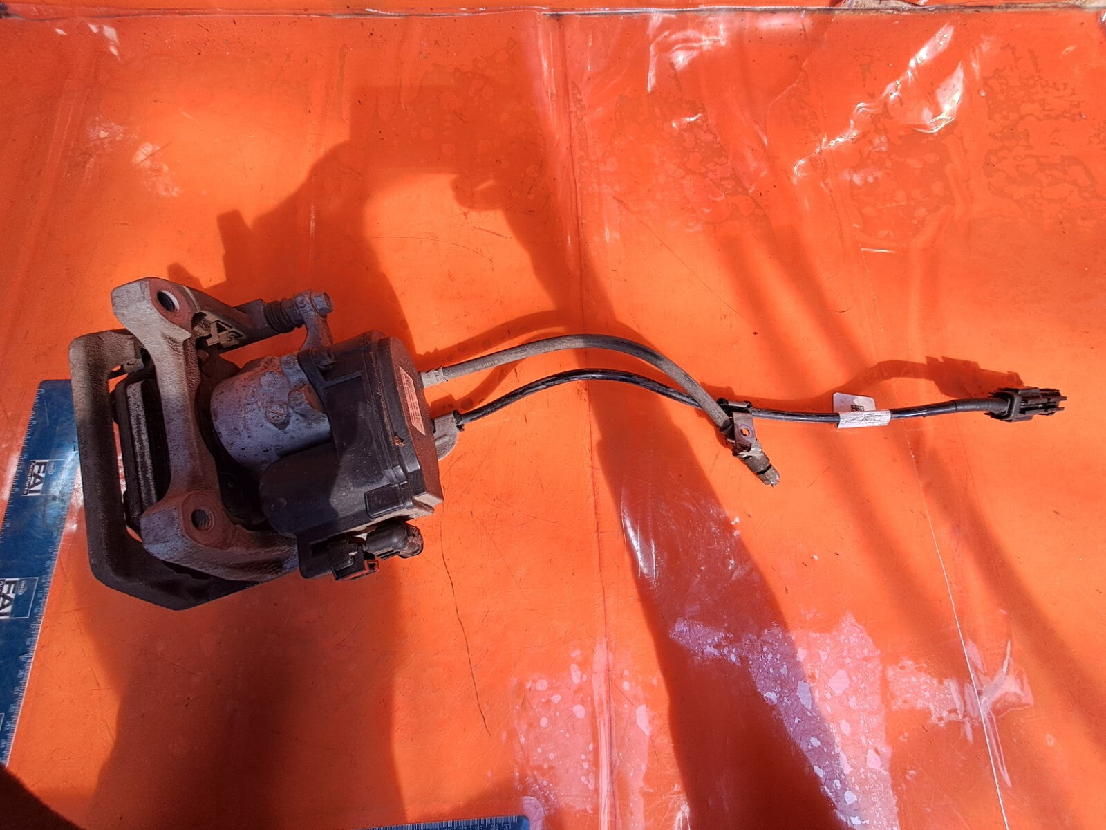 ✅2020 TESLA MODEL 3 REAR LEFT BRAKE CALIPER 1044623-00-H + WARRANTY A266 - Image 6