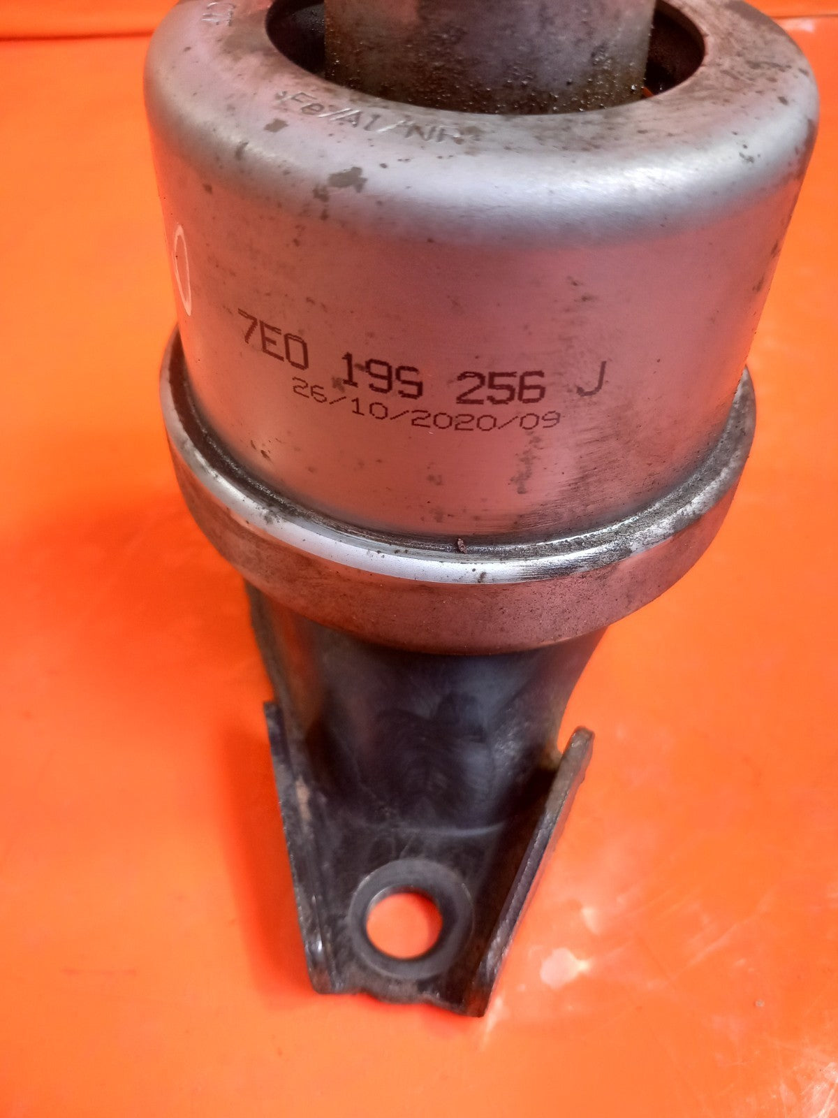 2021 VW Transporter T30 Right Engine Mount 7E0199256J Warranty A410 - Image 9