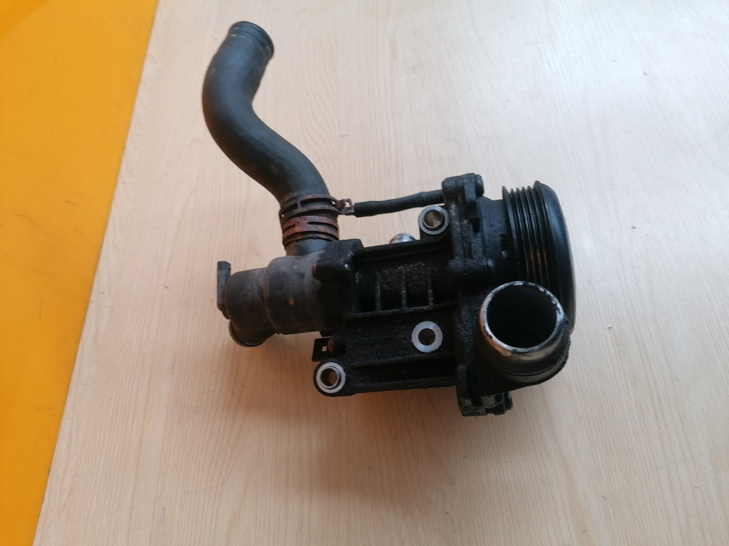 MERCEDES A200 W176 2.1 DIESEL 2015 WATER COOLANT PUMP A6512000501 A047 - Image 6